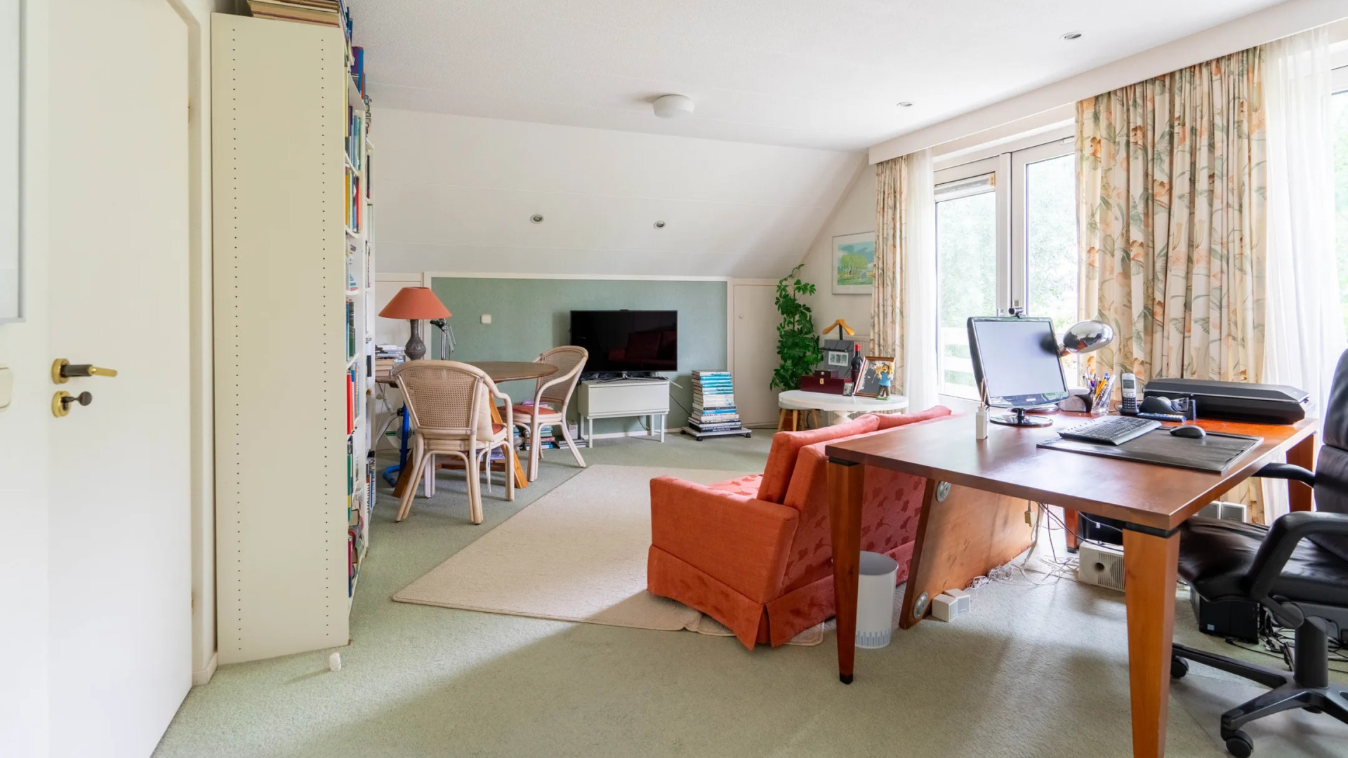 Mart Hoogkamer koopt prachtige villa in Rijnsburg. Zie foto’s 10