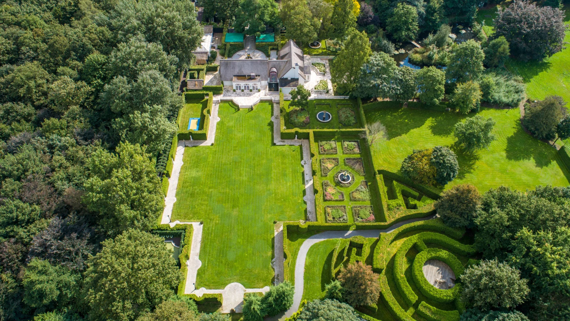 Voormalige villa DJ Afrojack gigantisch in prijs verlaagd. Zie foto’s 2