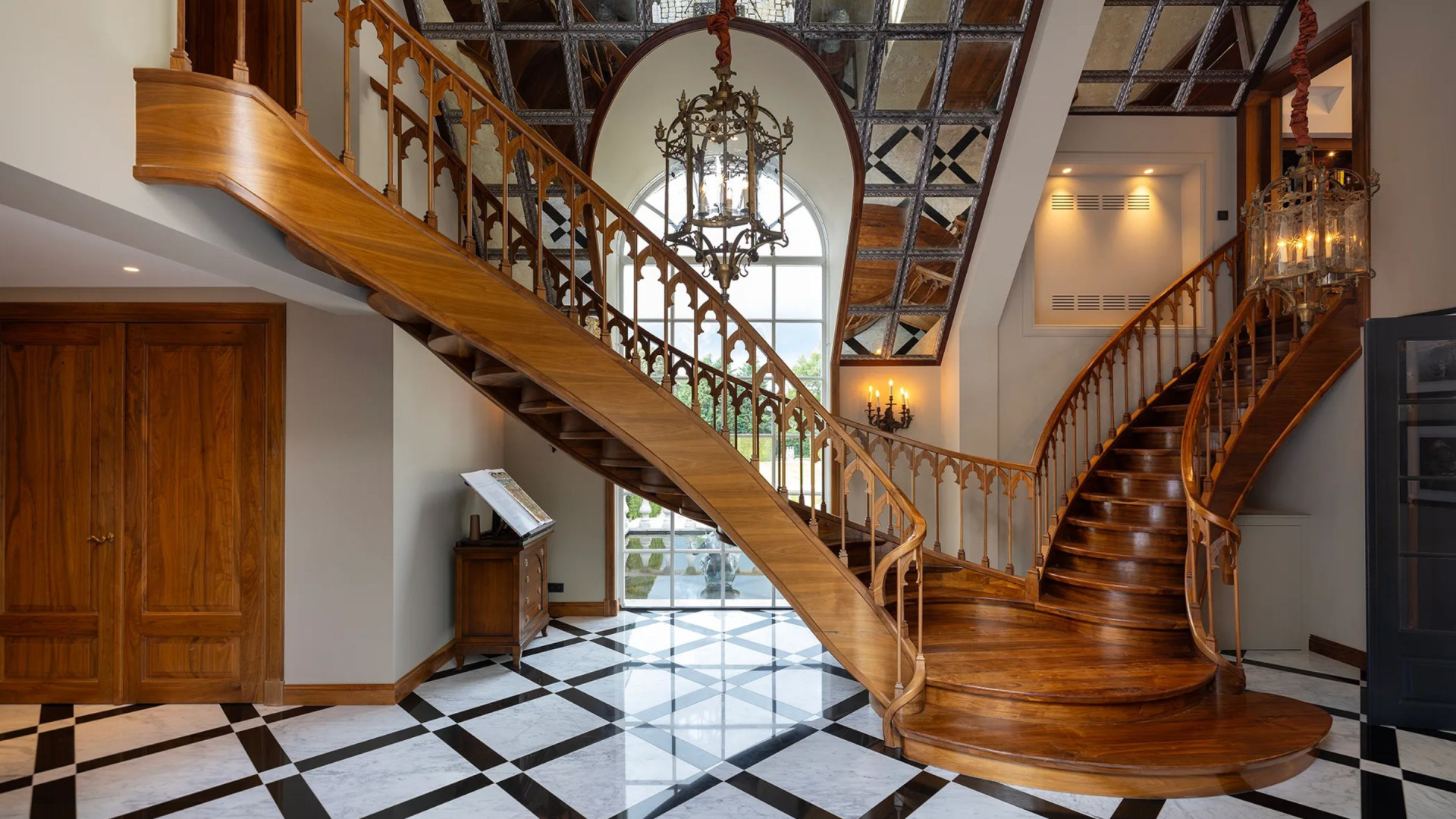 Voormalige villa DJ Afrojack gigantisch in prijs verlaagd. Zie foto’s 3