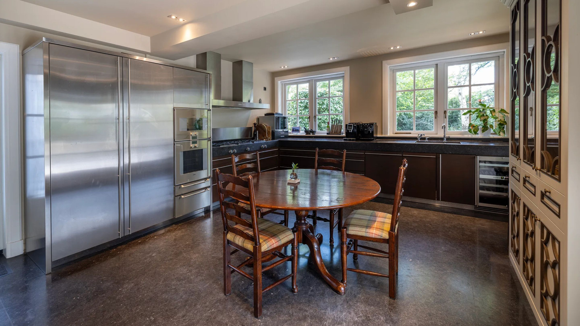 Voormalige villa DJ Afrojack gigantisch in prijs verlaagd. Zie foto’s 6