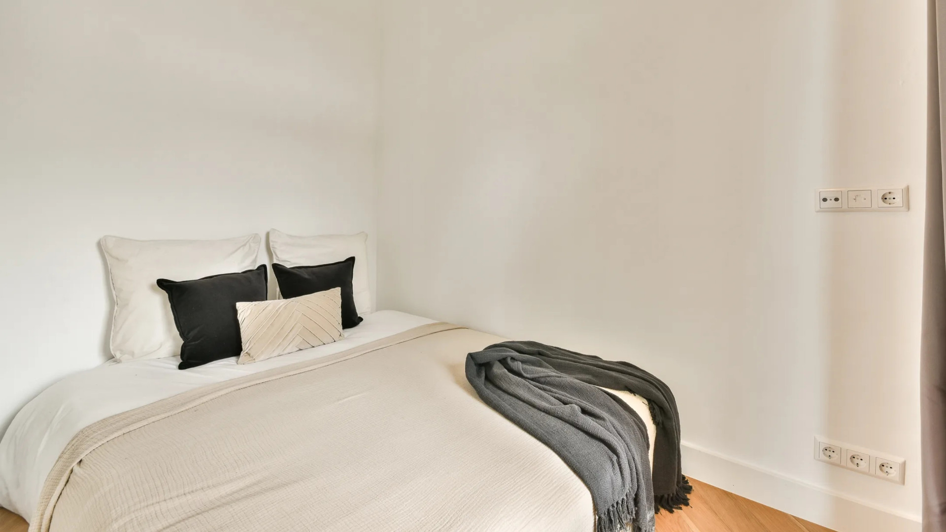 Thijs Boermans koopt zonder Anna Nooshin een eigen appartement. Zie foto’s 7