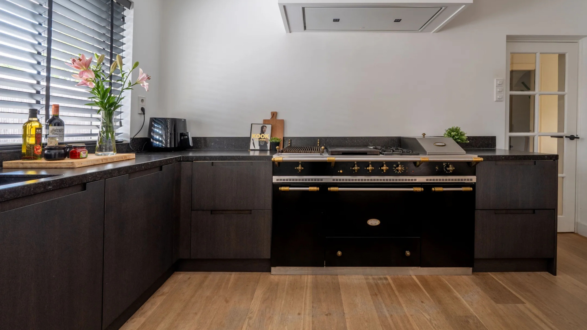 Zanger Gers Pardoel zet zijn riante villa te koop en gaat voor deze megawinst. Zie foto’s 4