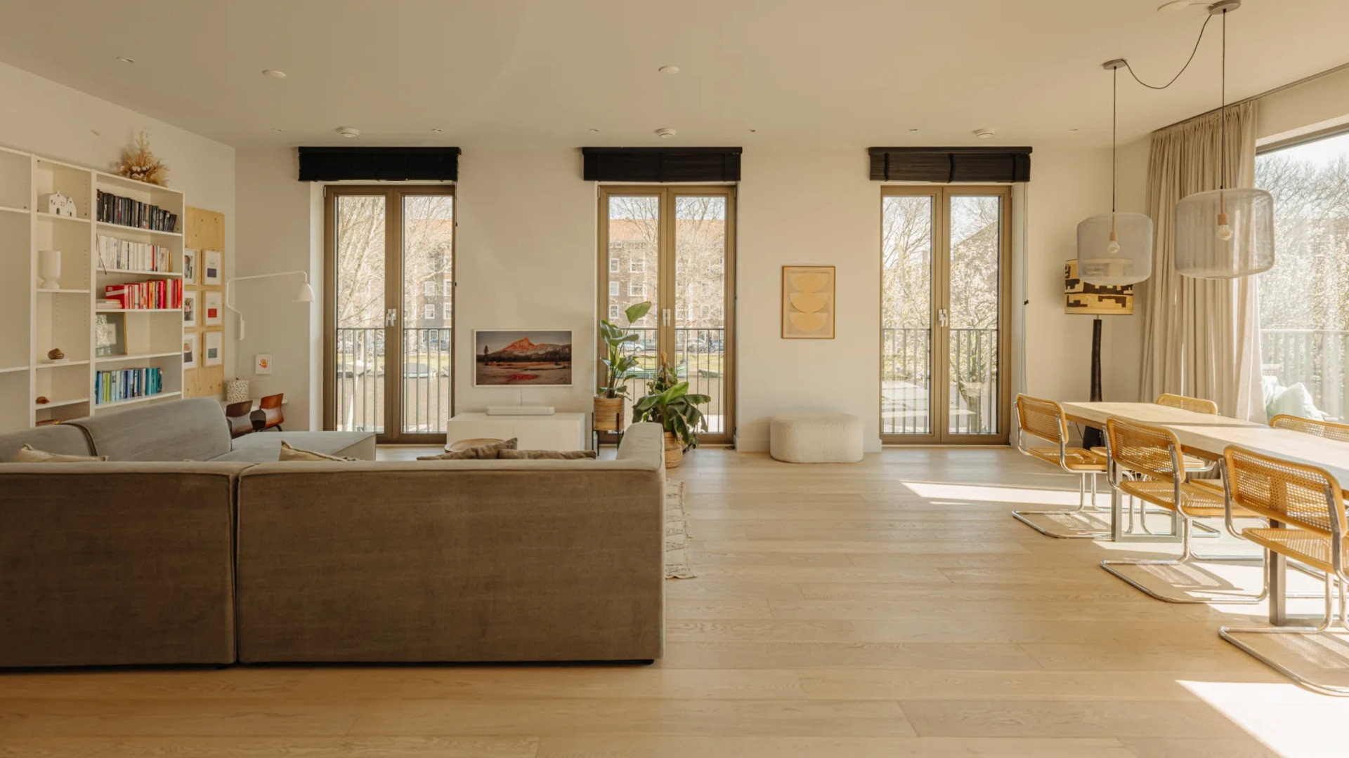 Jaap Jongbloed koopt dit prachtige grachtenappartement met privéparkeerplaats. Zie foto’s 3