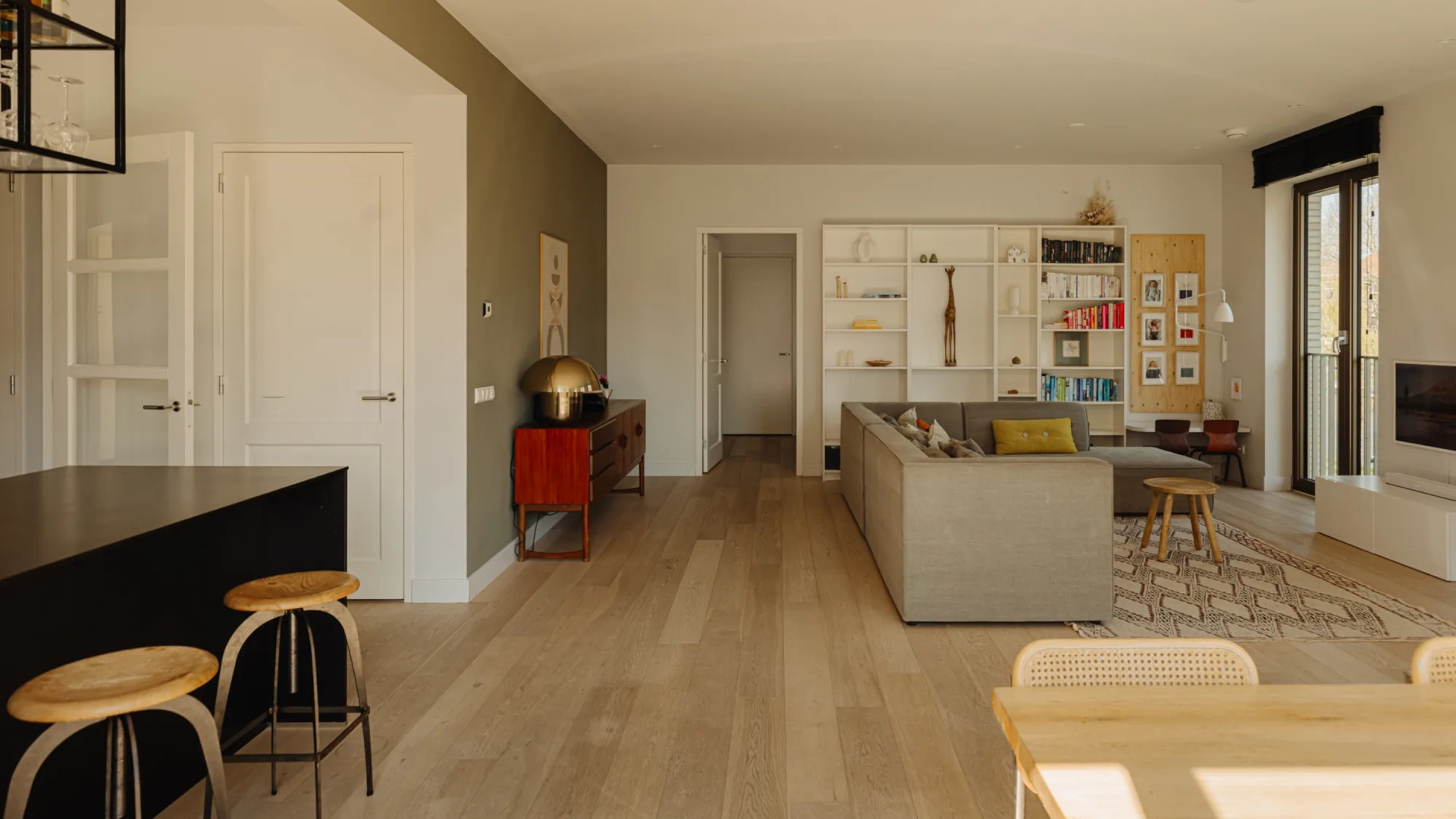 Jaap Jongbloed koopt dit prachtige grachtenappartement met privéparkeerplaats. Zie foto’s 6