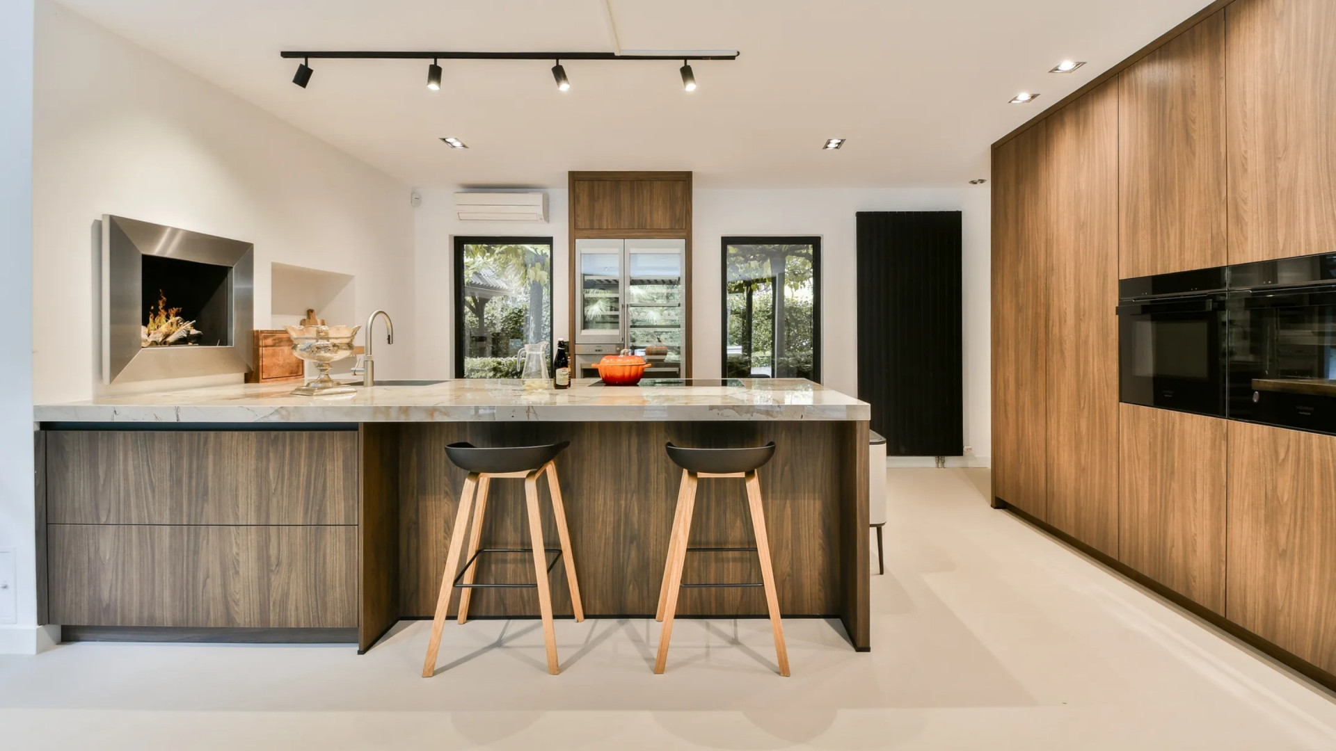 Voormalige villa van Gordon te koop voor een prijs waarvan hij kon dromen. Zie foto’s 5