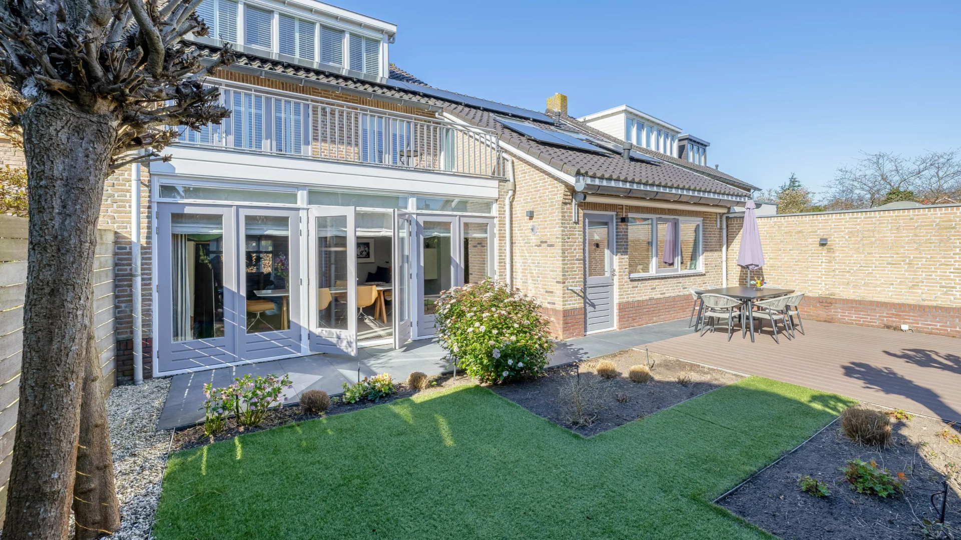 Marvin Breukhoven koopt zeer luxe twee-onder-één-kapwoning voor meer dan een miljoen. Zie foto’s 10
