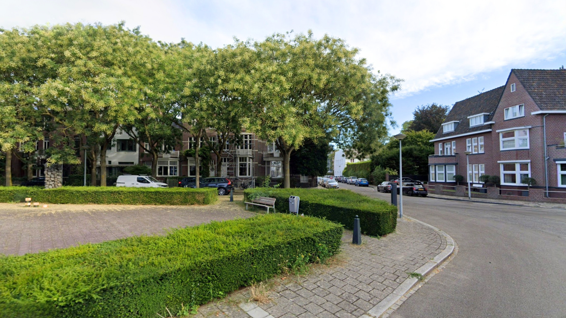 PvdA/GroenLinks-leider Frans Timmermans koopt kapitaal herenhuis in villawijk van Maastricht. Zie foto’s 2