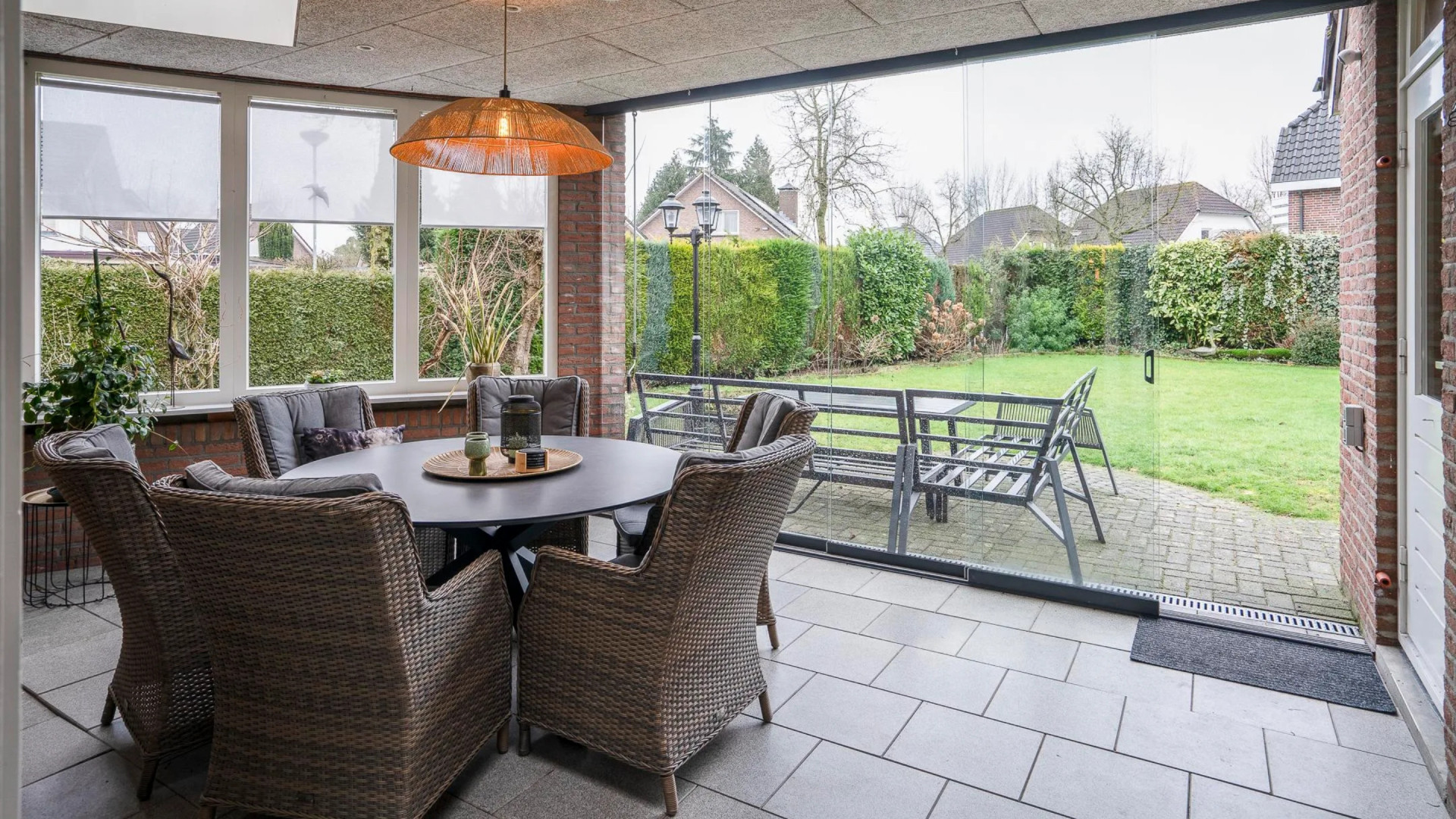 Nienke Wijnhoven, vermeend slachtoffer van Jeroen Rietbergen, koopt luxe vrijstaande villa. Zie foto’s 6