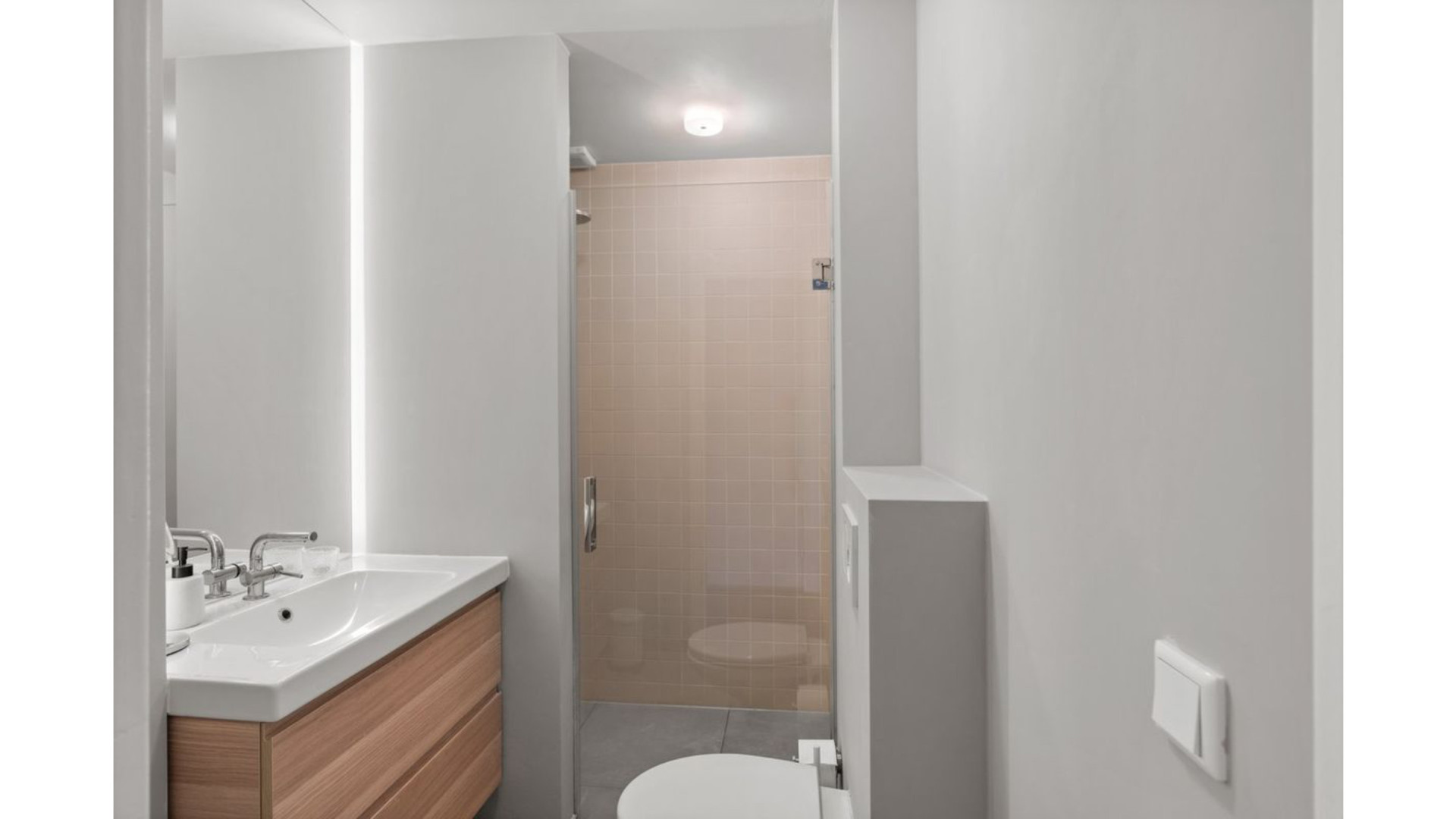AZ-speler Wouter Goes koopt luxe appartement in Amsterdam-Zuid. Zie foto’s 8
