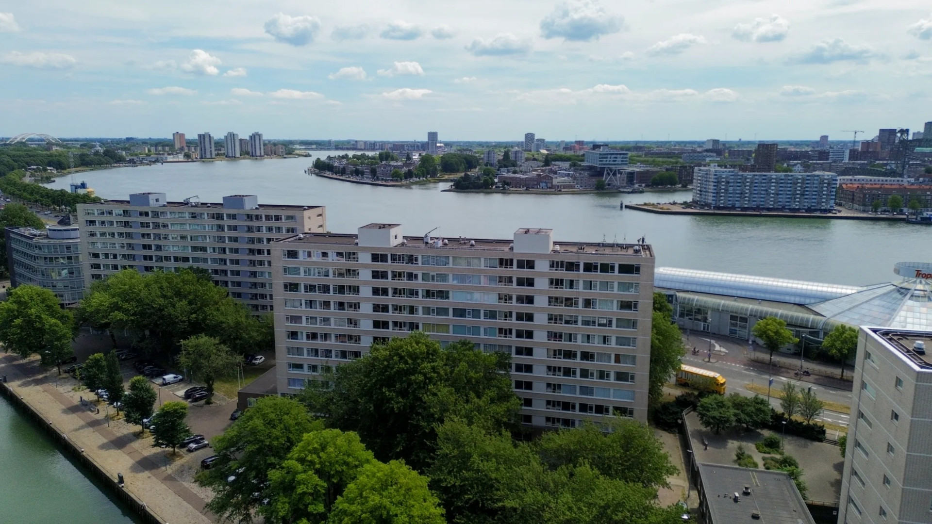 Herman den Blijker koopt appartement in Rotterdam met adembenemend uitzicht. Zie foto’s 5