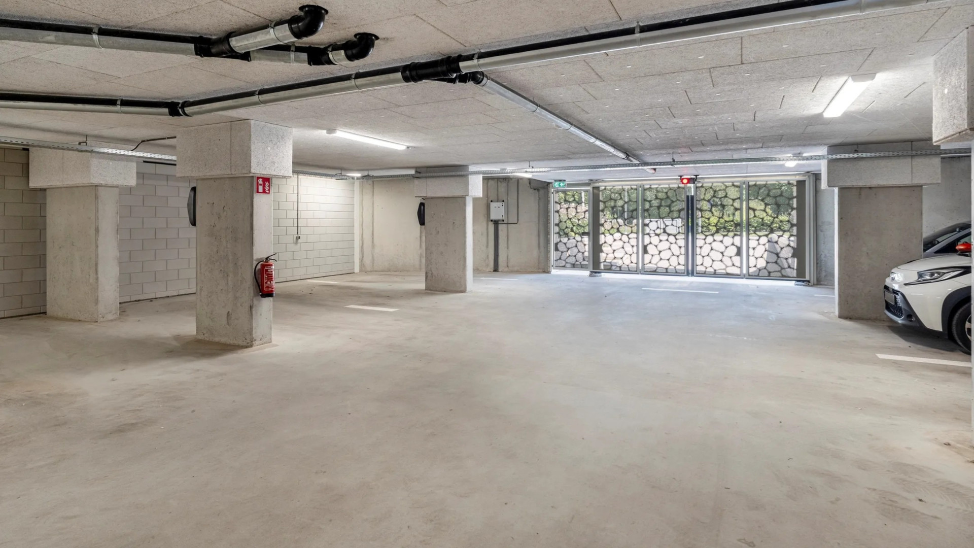 Ruth Jacott zet haar op landgoed gelegen luxe appartement in Rotterdam te koop. Zie foto’s 10