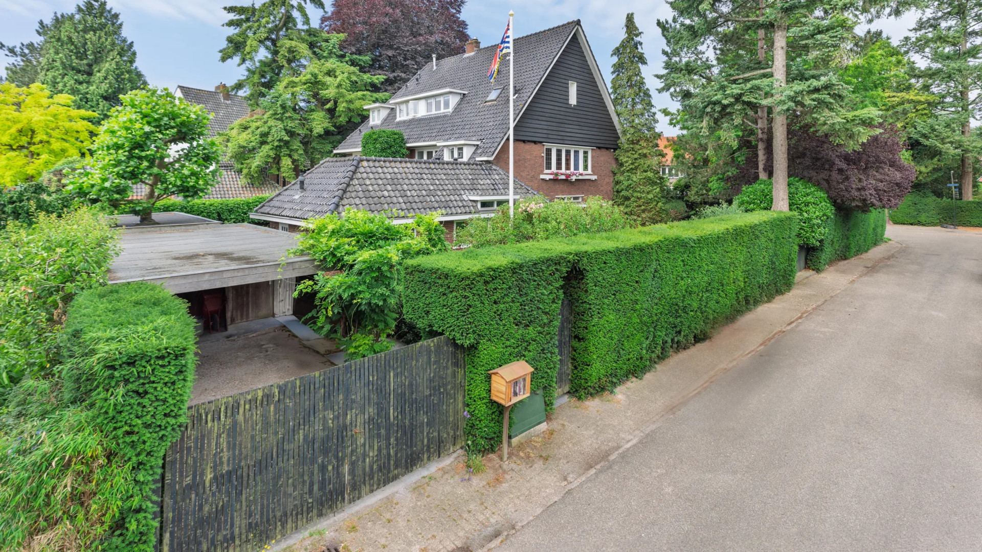 Verkoop villa gaat tv-kok Julius Jaspers miljonair maken. Zie foto’s 12