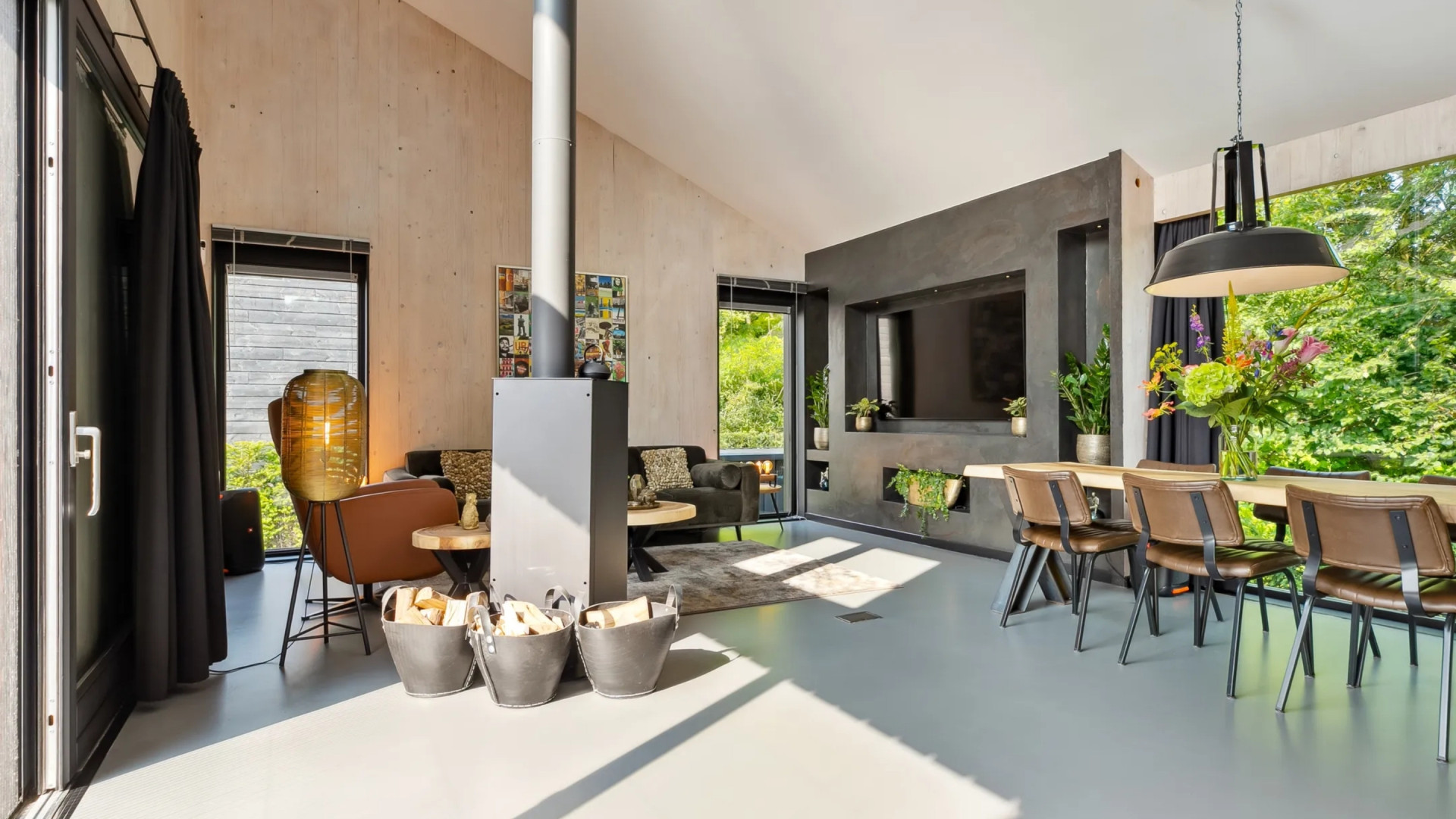 Binnenkijken in de nieuwe bijzondere woning van Amerika-kenner Raymond Mens 3