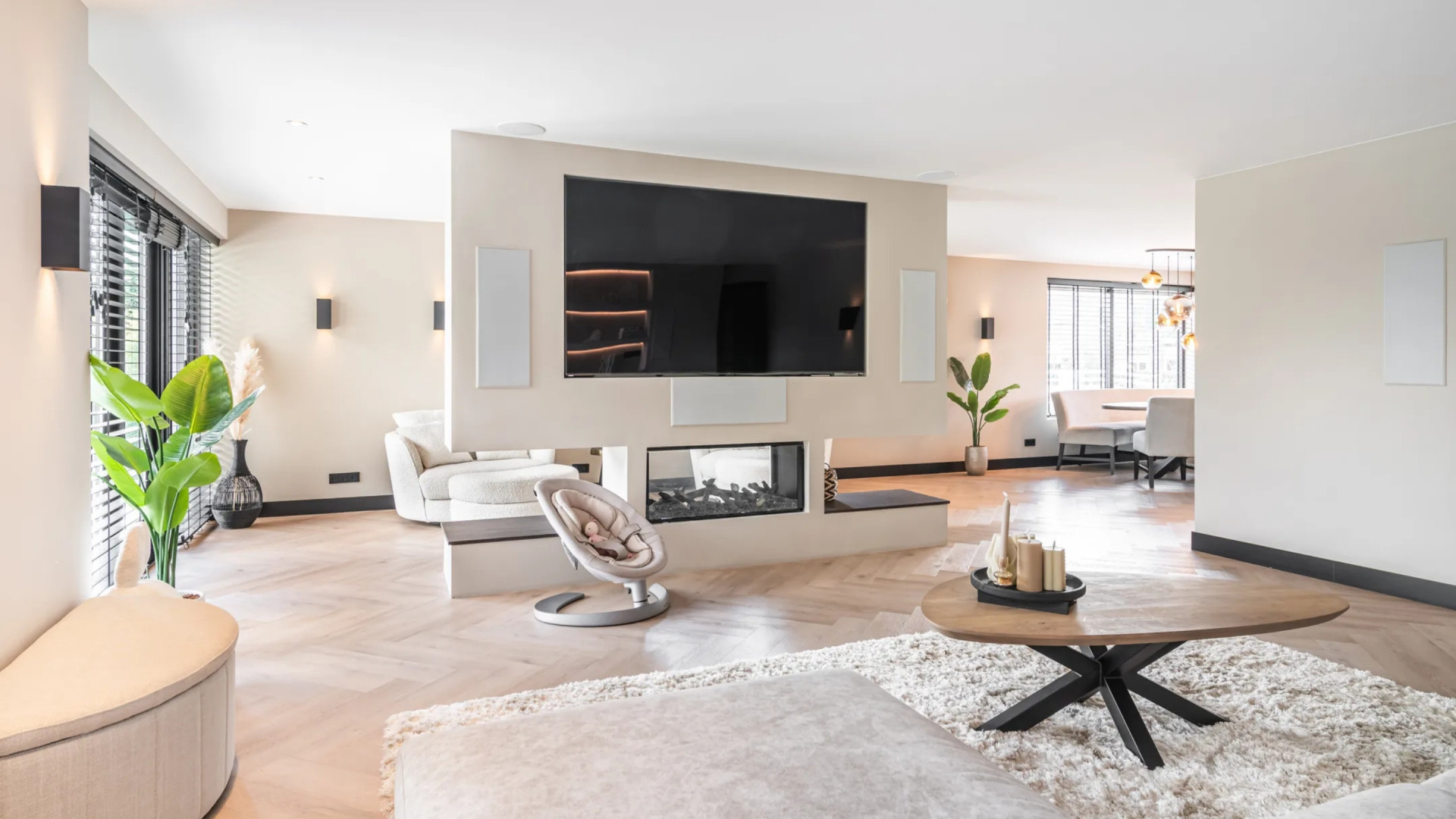 Binnenkijken in prachtige net gekochte villa met zwembad van Feyenoord-speler Luciano Valente. Zie foto’s 5