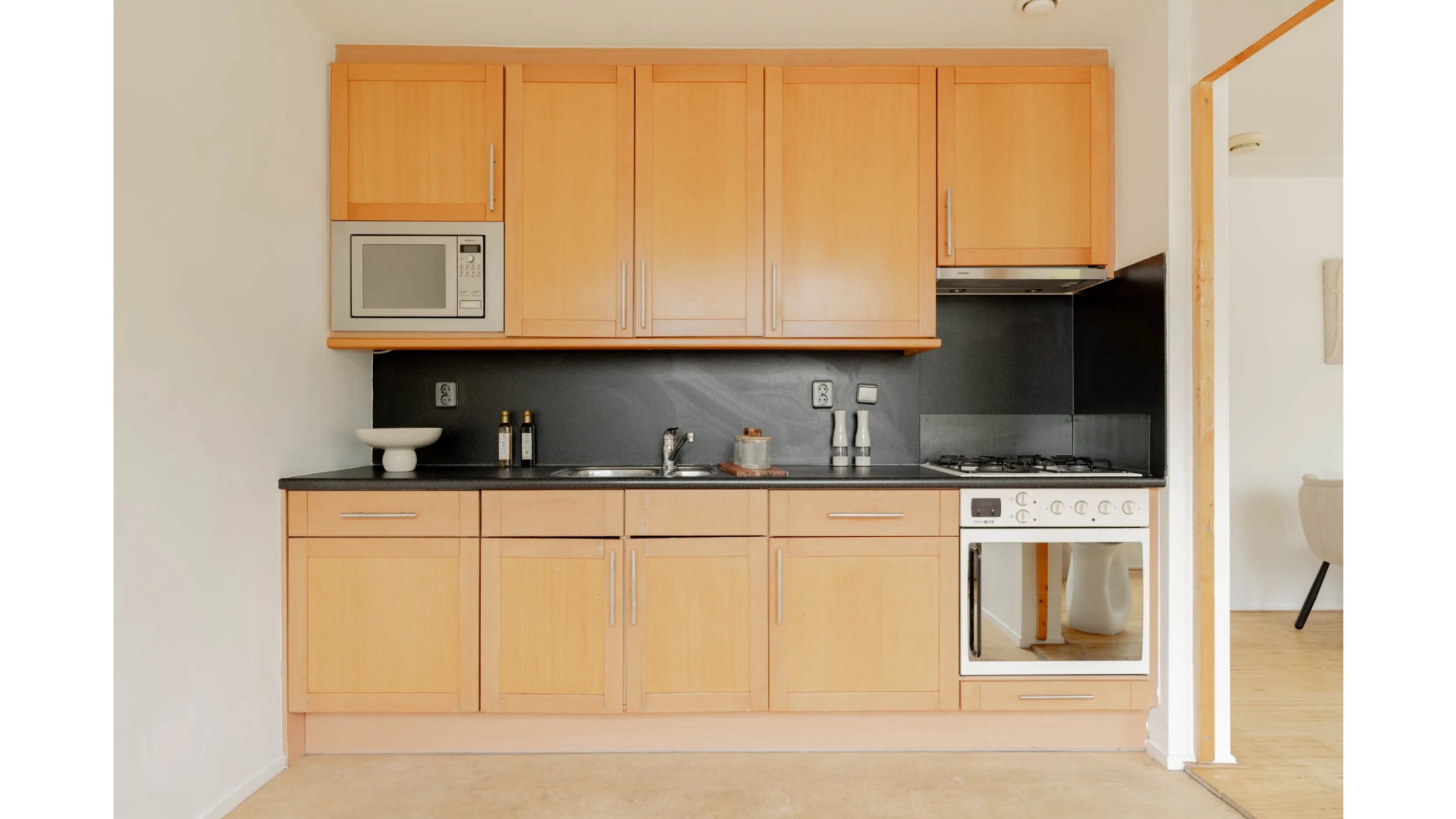 Heeft Edgar Davids geld nodig? Oud-Ajacied verlaagt binnen een maand de prijs van zijn appartement 4