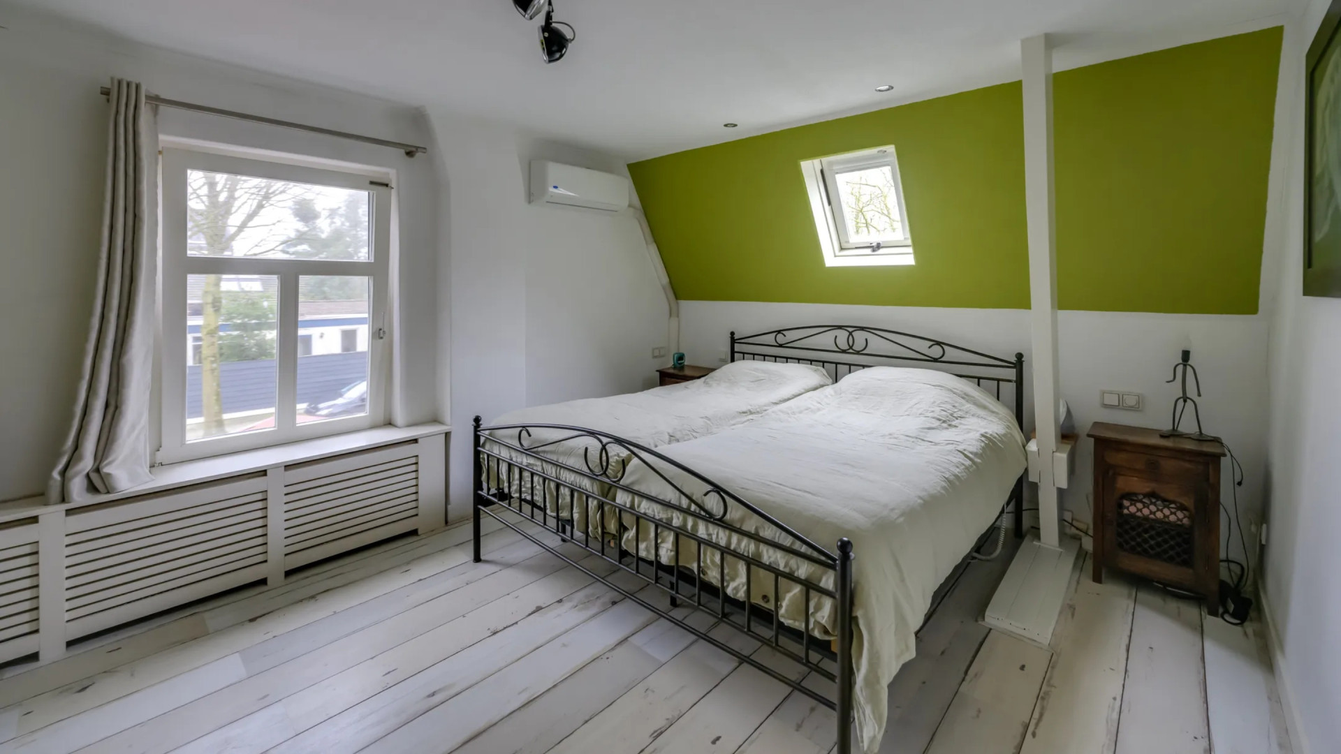 Binnenkijken in de recent gekochte knusse twee-onder-een-kapwoning van Thomas van Groningen 6