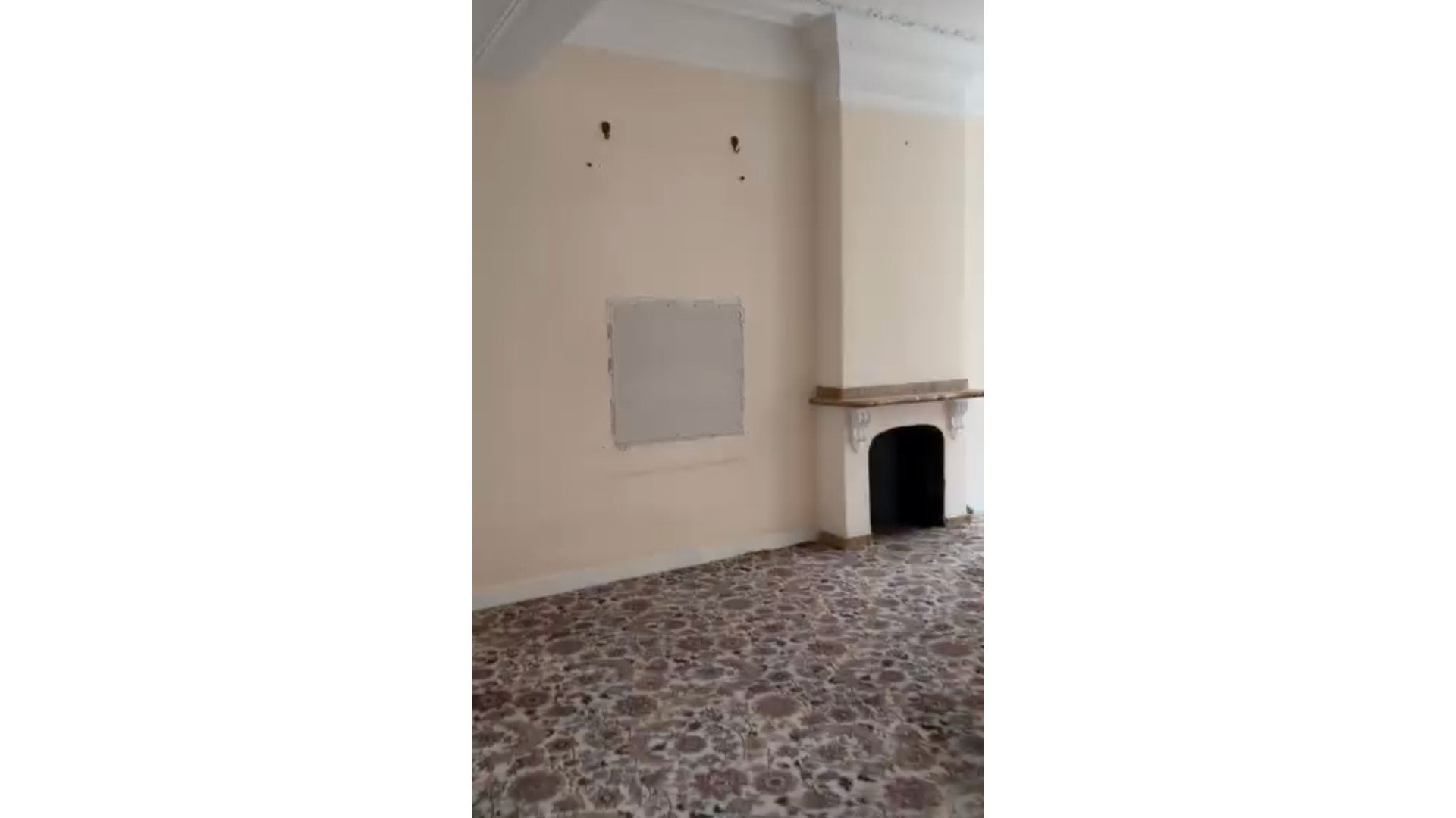 Zo verwaarloosd trof Rob Jetten zijn nieuwe Haagse woning aan. Zie beelden 3