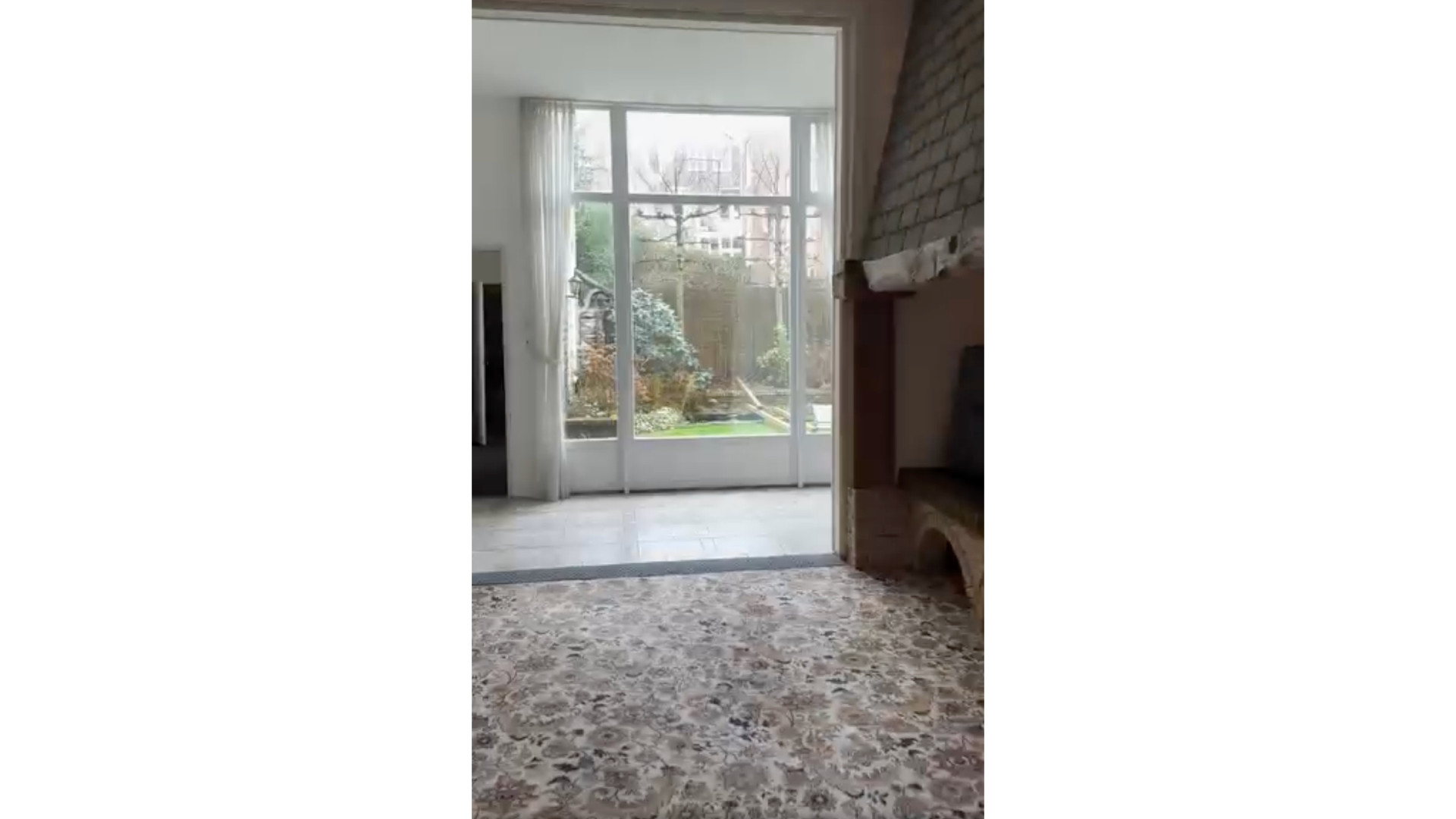 Zo verwaarloosd trof Rob Jetten zijn nieuwe Haagse woning aan. Zie beelden 6