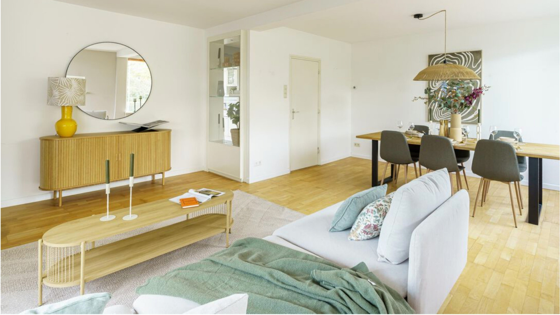 Shownieuws-presentatrice Tooske Ragas zet haar appartement te koop. Zie binnenfoto’s 3