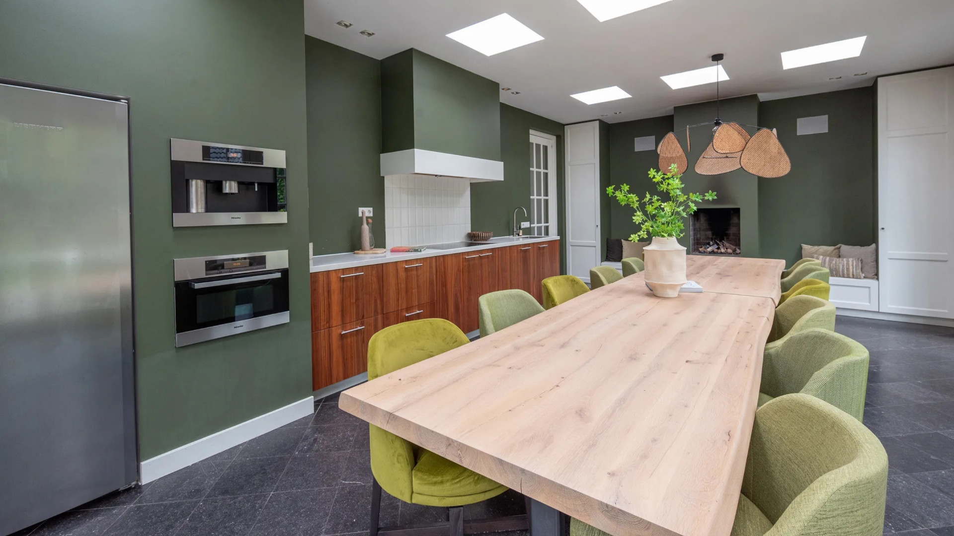 Illusionist Victor Mids koopt zwaar boven de vraagprijs deze miljoenenvilla in Haarlem. Kijk binnen! 4