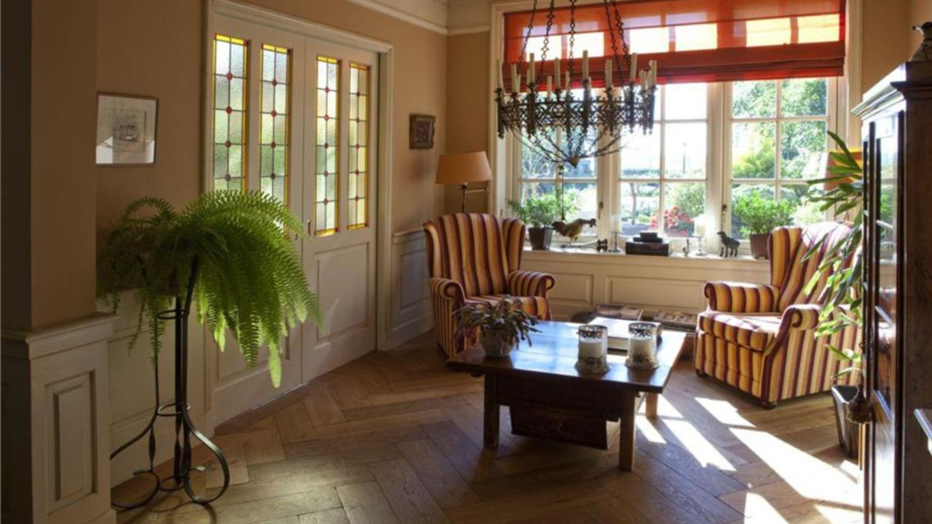 Binnenkijken bij Dick Advocaat, de man die Curaçao naar het WK Voetbal bracht! Zie foto's 7