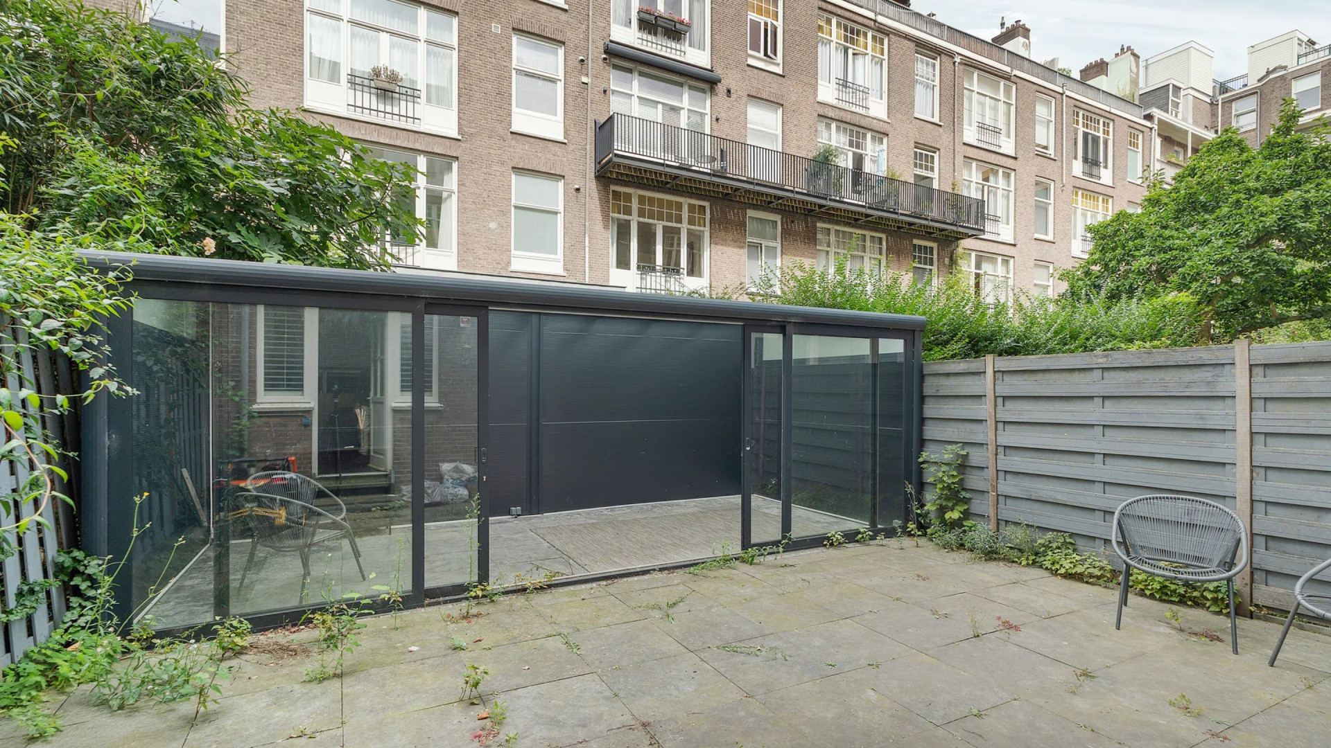 Binnenkijken in het appartement van voetballer Luciano Narsingh dat hij voor een topprijs verkocht 10