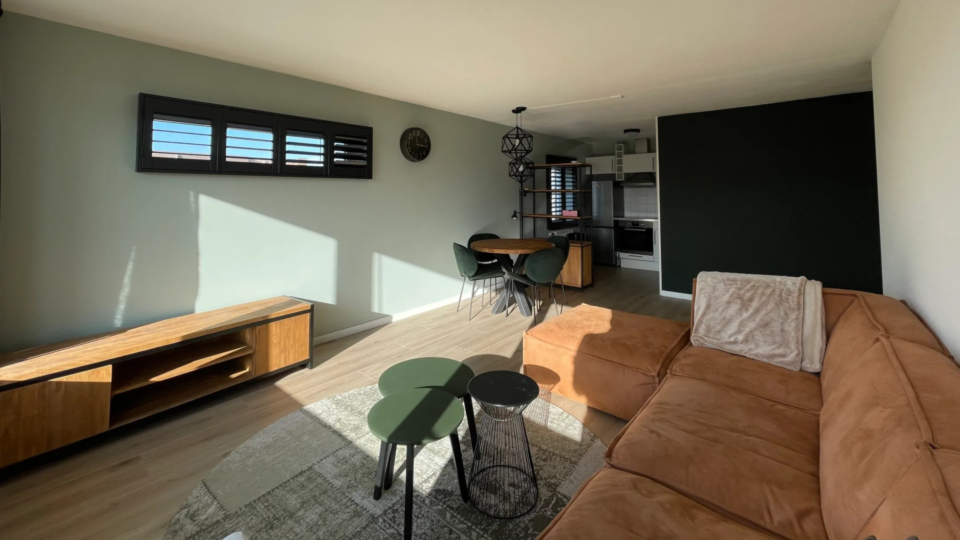 Wordt dit het liefdesnestje van zangeres Stefania en Flemming? Zie foto’s 2