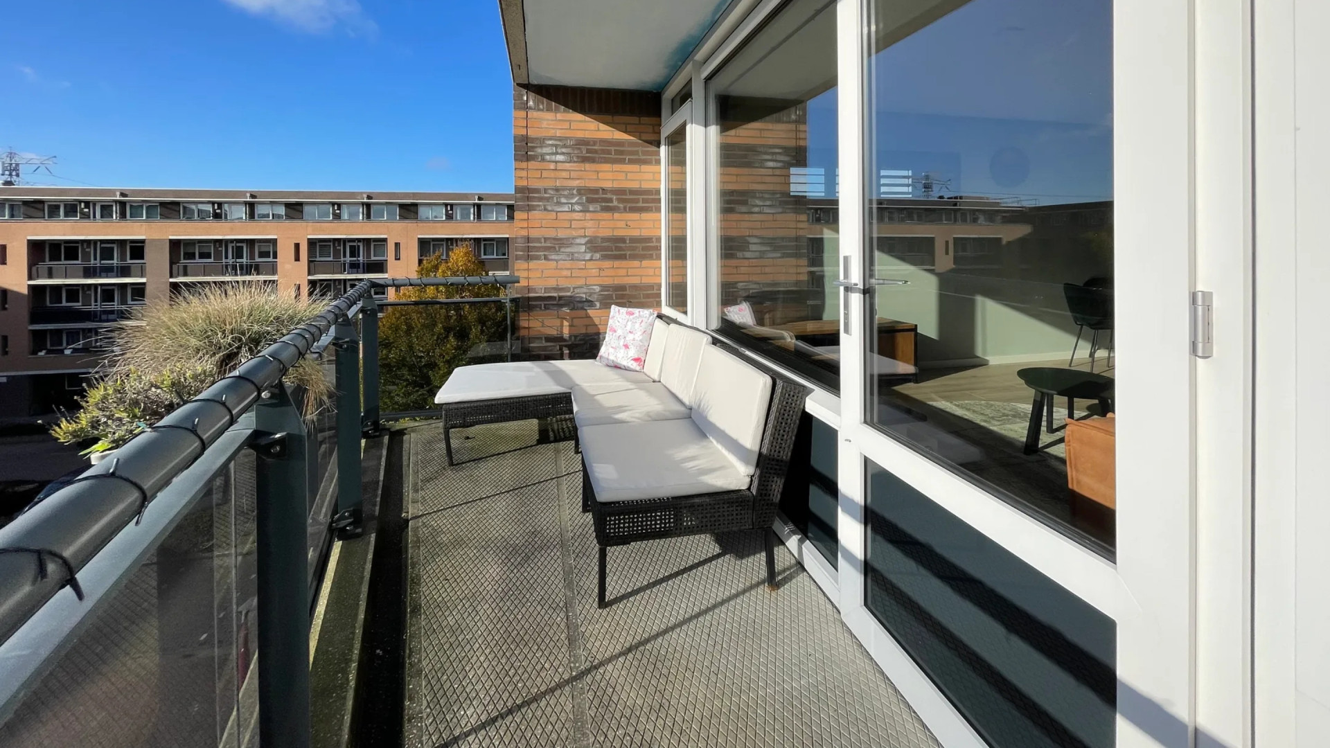 Wordt dit het liefdesnestje van zangeres Stefania en Flemming? Zie foto’s 8