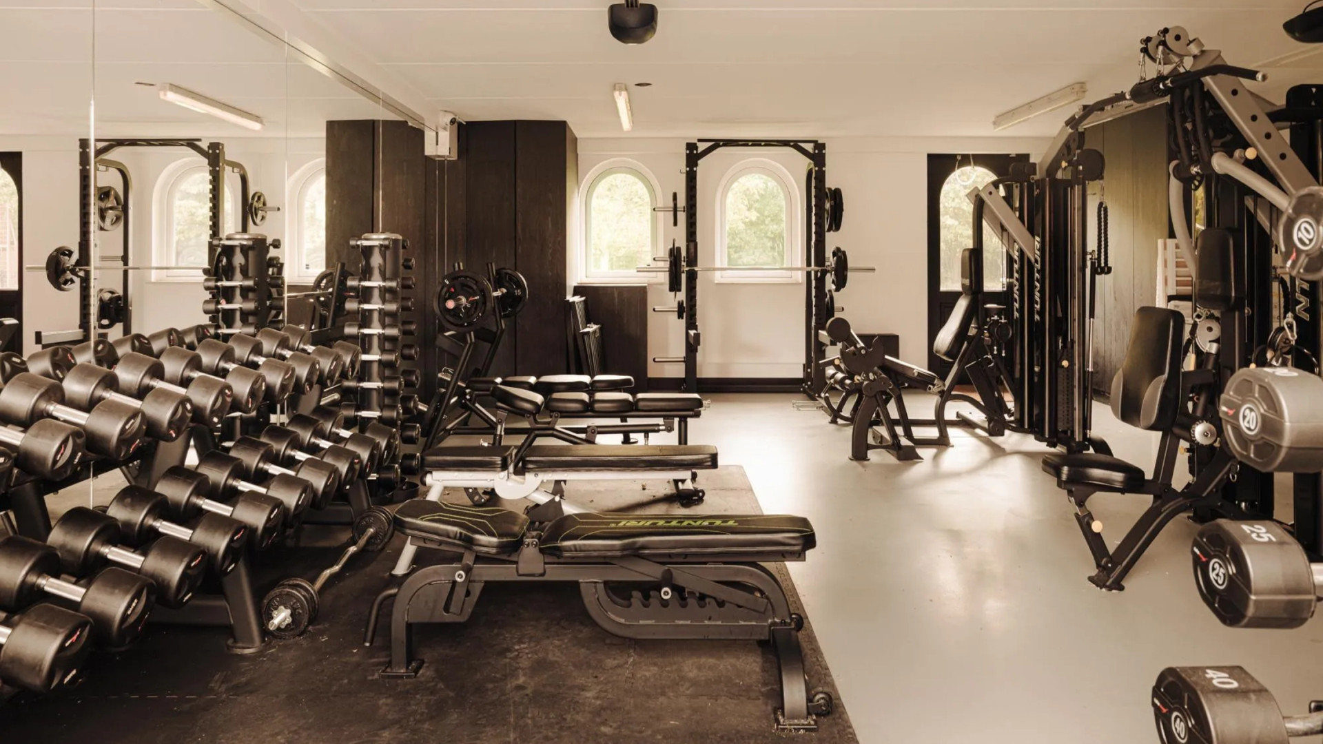 Villa van rapper Boef na één jaar alweer in de verkoop en voor een hogere prijs! Zie alle foto’s 10