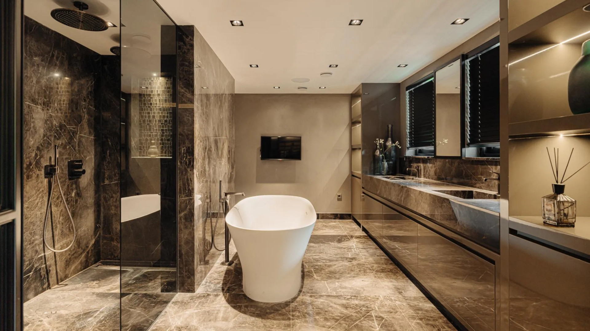 Villa van rapper Boef na één jaar alweer in de verkoop en voor een hogere prijs! Zie alle foto’s 9