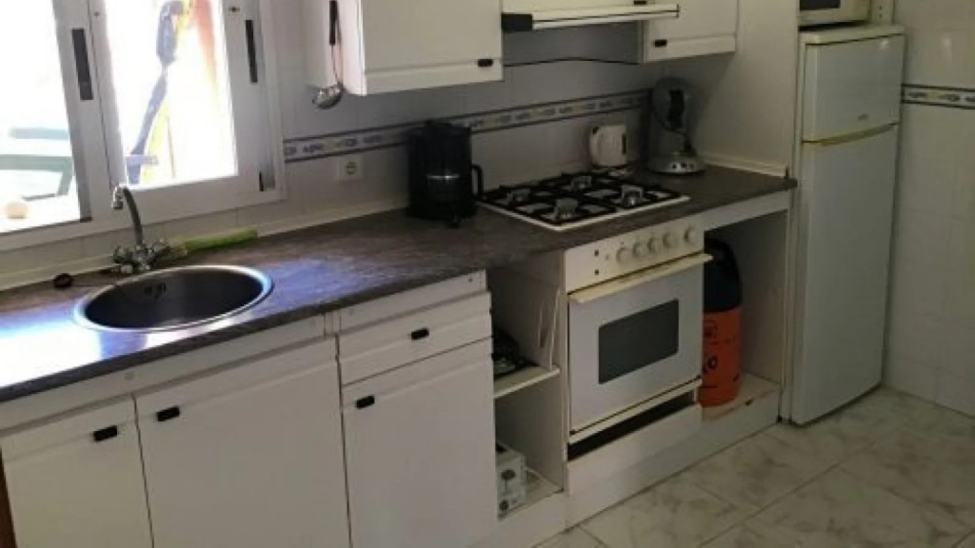 Het tijdelijke Spaanse verblijf van de Hanslers blijkt te koop te staan! Zie foto’s 6