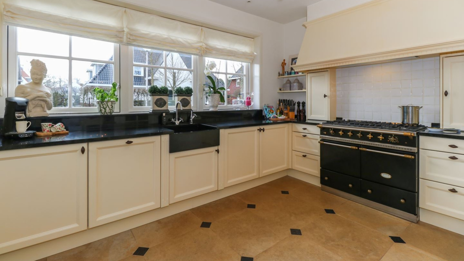 Binnenkijken in het scheidingshuis van het Vandaag Inside-cybermannetje Dave Maasland. Zie foto’s 5