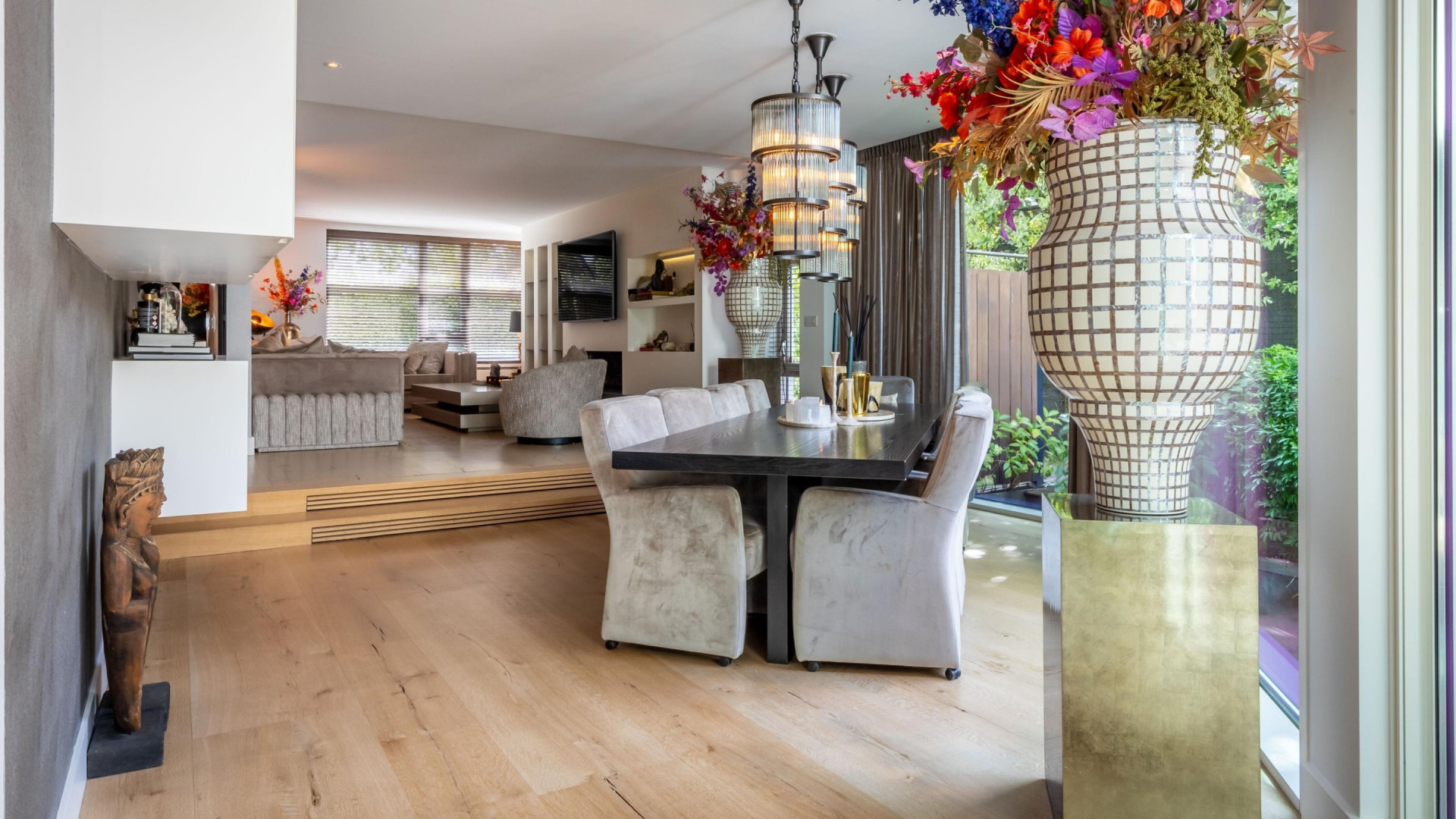 Andy van der Meijde en Melisa zetten hun droomvilla met gym en binnenzwembad te koop. Zie foto's 3