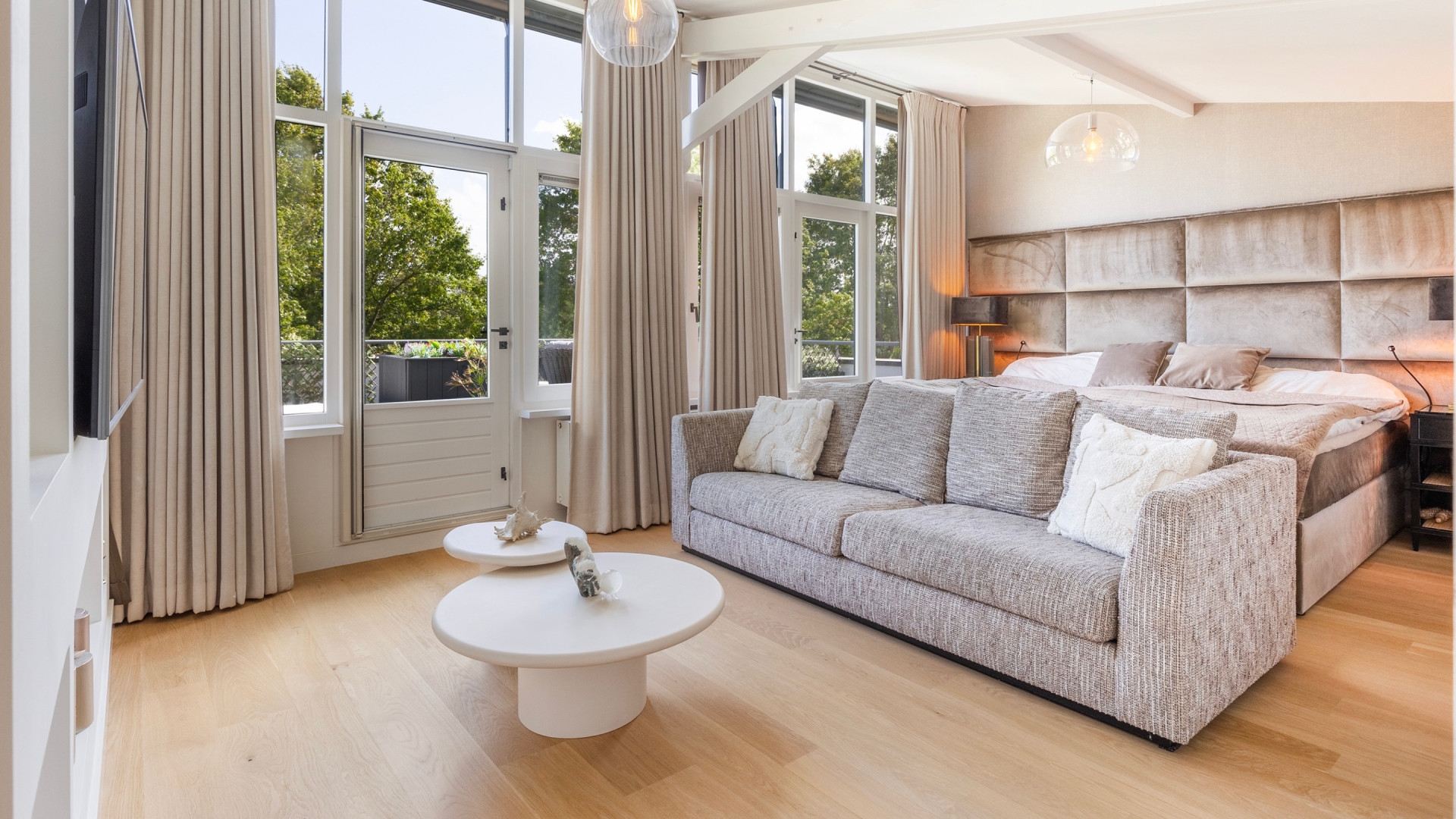 Andy van der Meijde en Melisa zetten hun droomvilla met gym en binnenzwembad te koop. Zie foto's 7