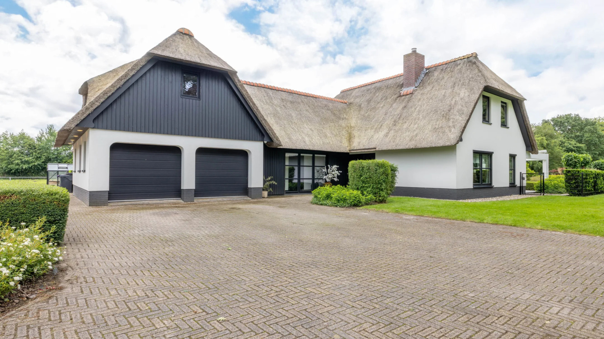 Dit wordt het miljoenen liefdesnestje van Jutta Leerdam en Jake Paul. Zie foto’s 2