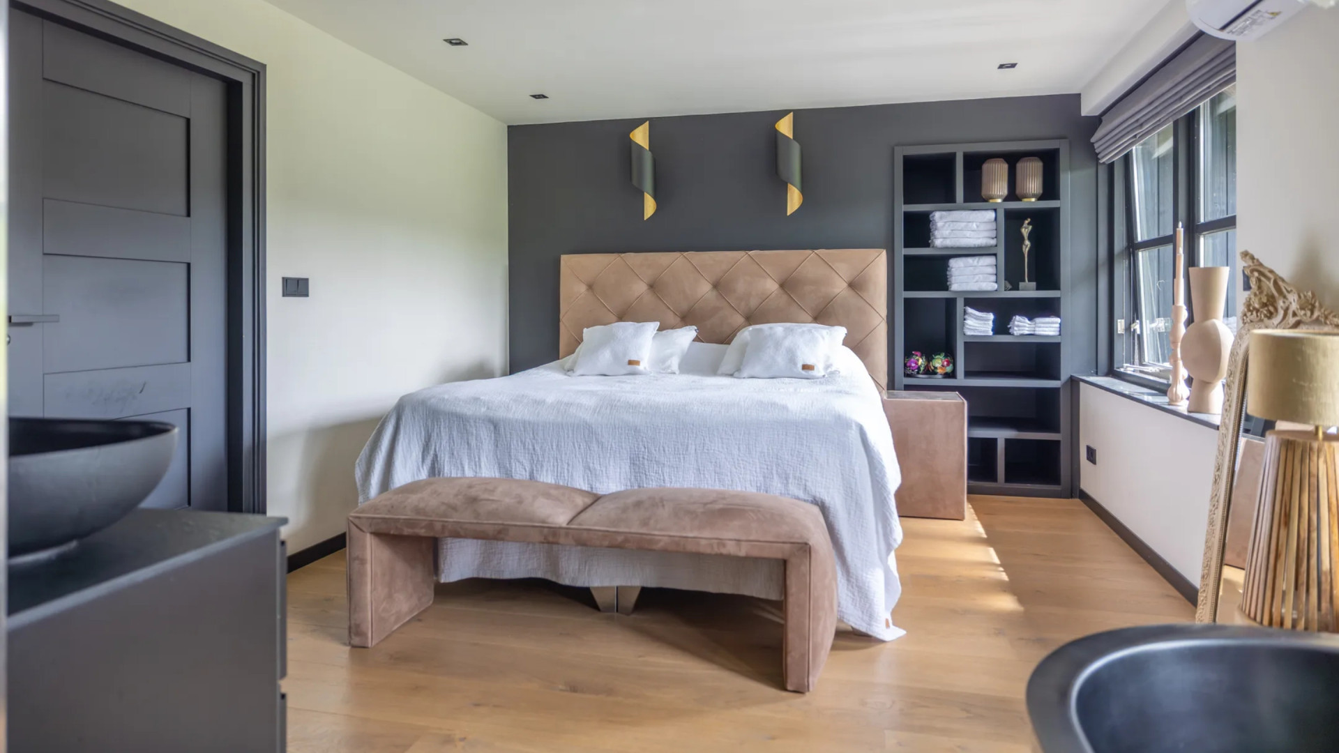 Dit wordt het miljoenen liefdesnestje van Jutta Leerdam en Jake Paul. Zie foto’s 7