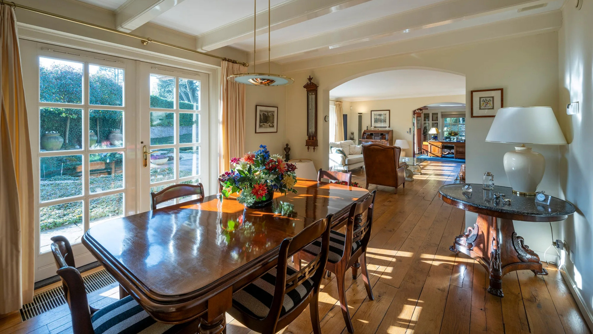 Jaap van Zweden moest deze miljoenenvilla gedwongen zeer snel verkopen. Zie foto’s 4