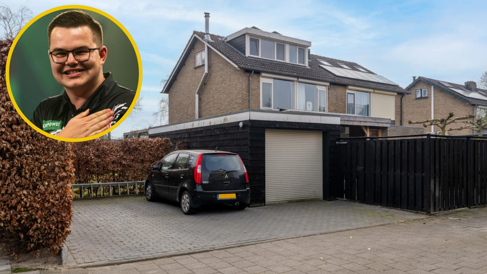 Binnenkijken in de twee-onder-een-kapwoning van dartsensatie Gian van Veen. Zie foto’s