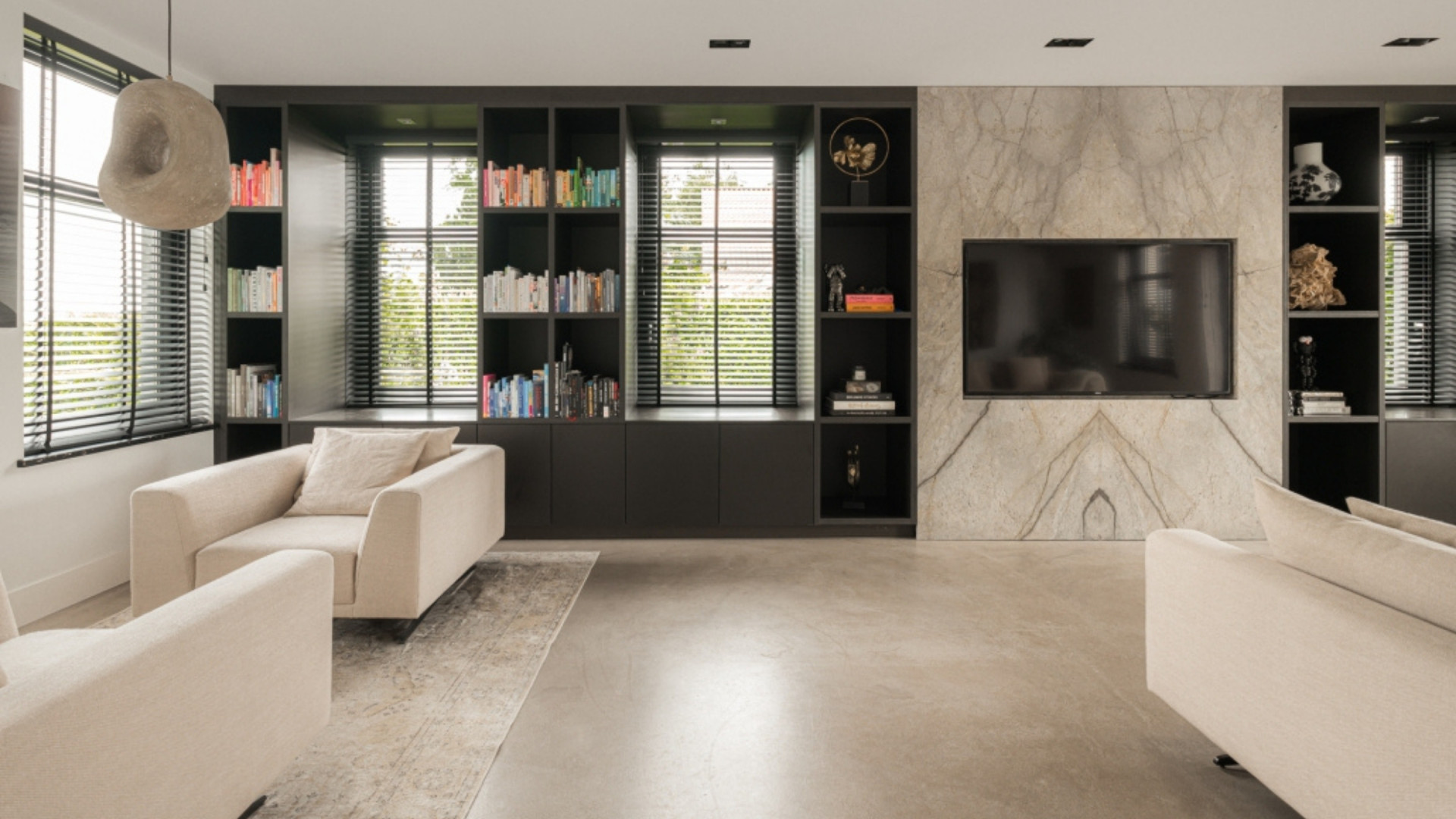 Blokkeert miljoenen villa van Fajah Lourens haar Spaanse droom? Zie foto’s 4