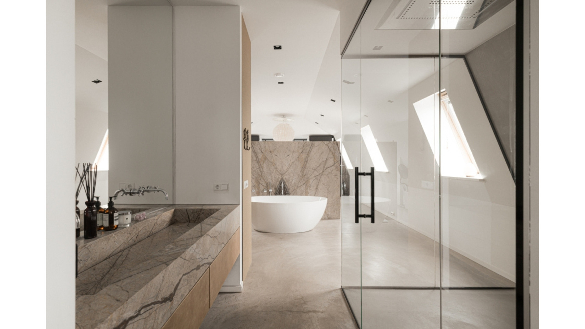 Blokkeert miljoenen villa van Fajah Lourens haar Spaanse droom? Zie foto’s 8