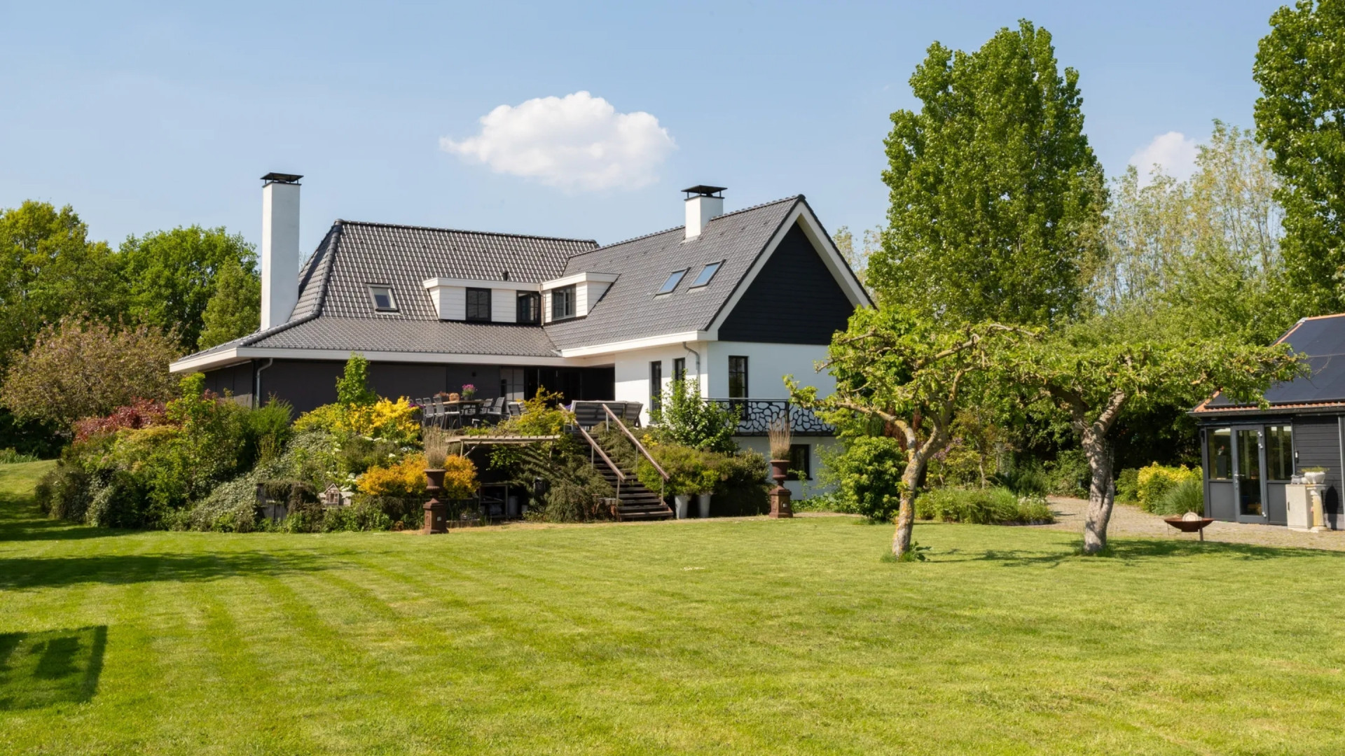 Radio 538-dj Frank Dane koopt indrukwekkende miljoenenvilla in Zoeterwoude. Zie foto’s 3