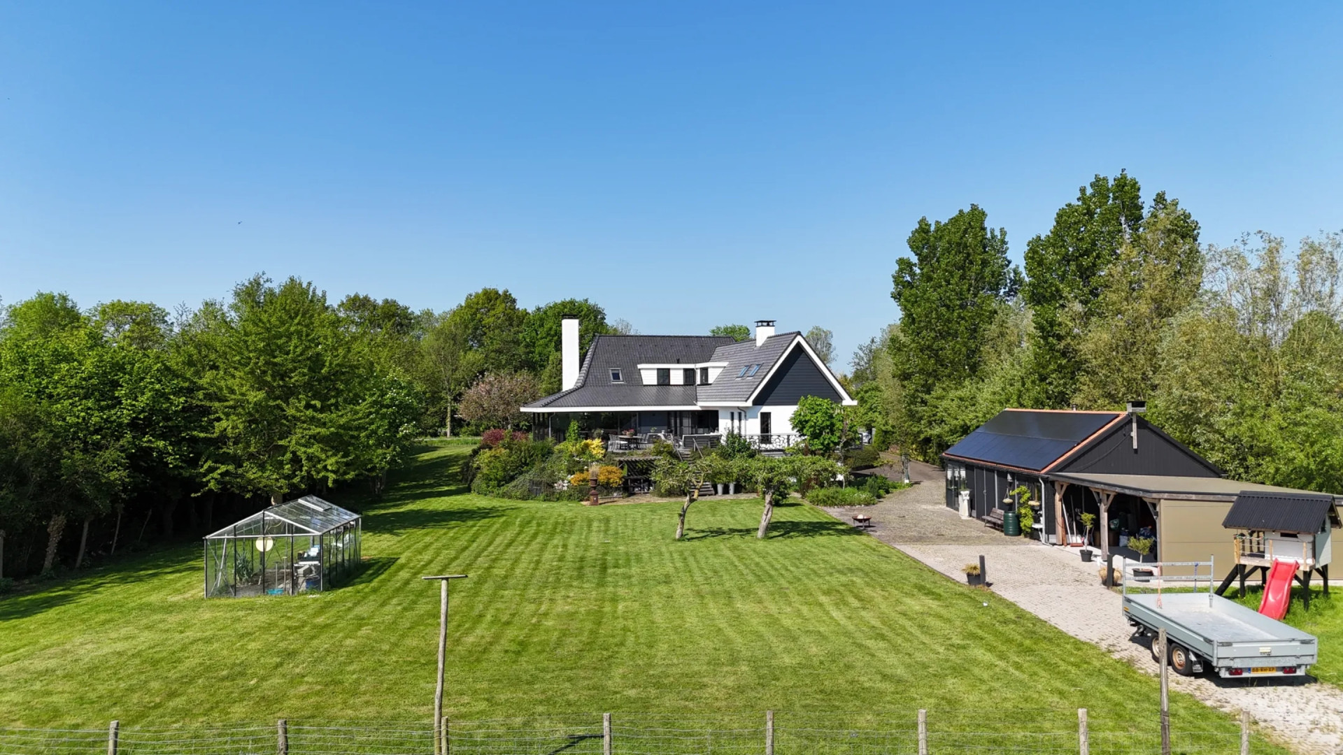 Radio 538-dj Frank Dane koopt indrukwekkende miljoenenvilla in Zoeterwoude. Zie foto’s 8