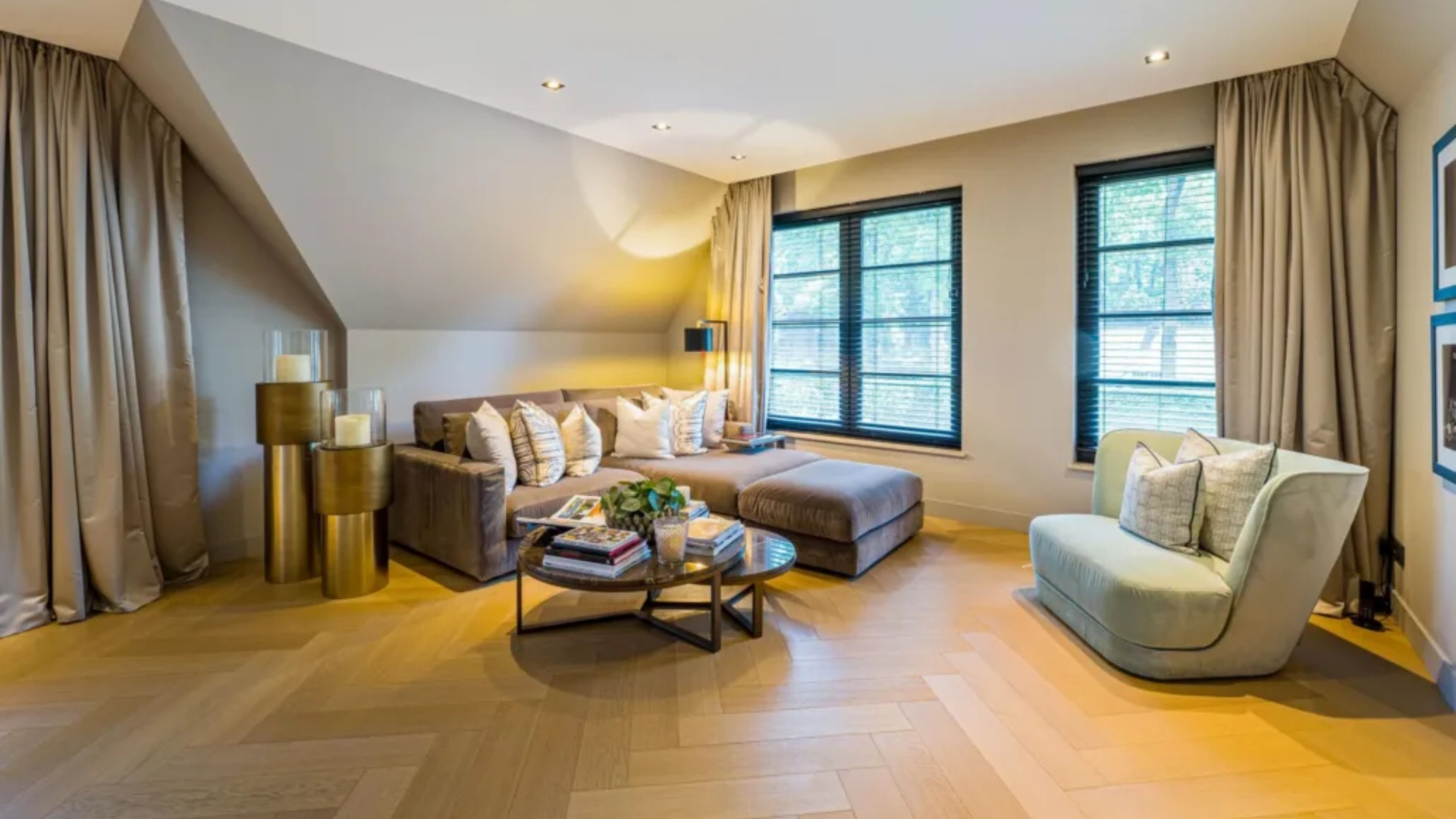 Eelko van Kooten zet zijn miljoenenvilla in de Gouden Driehoek van Blaricum te koop. Zie foto’s 8