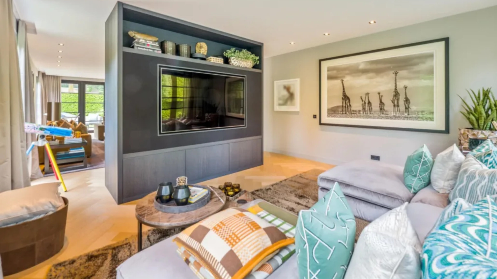 Eelko van Kooten zet zijn miljoenenvilla in de Gouden Driehoek van Blaricum te koop. Zie foto’s 4