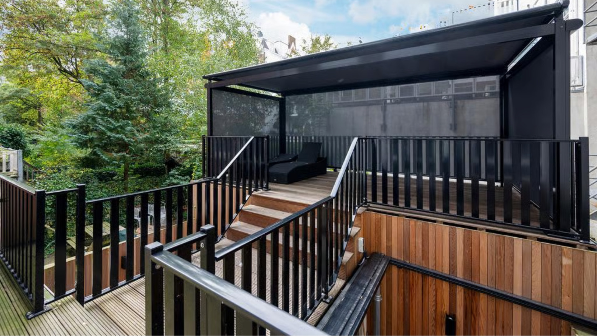 Voetballer Steven Bergwijn zet zijn oogverblindende luxe woning in Amsterdam te koop. Zie foto’s 10