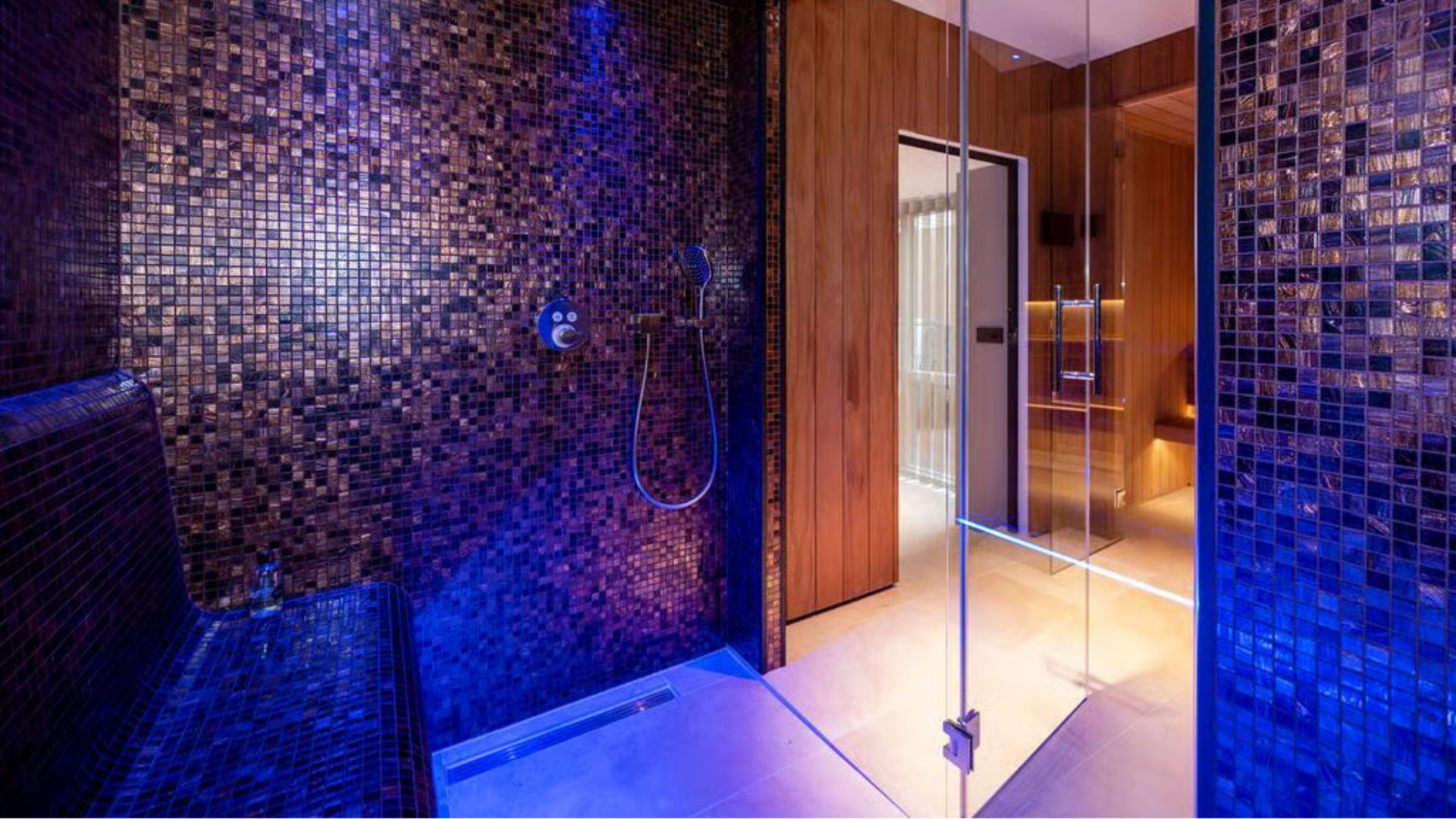 Voetballer Steven Bergwijn zet zijn oogverblindende luxe woning in Amsterdam te koop. Zie foto’s 8