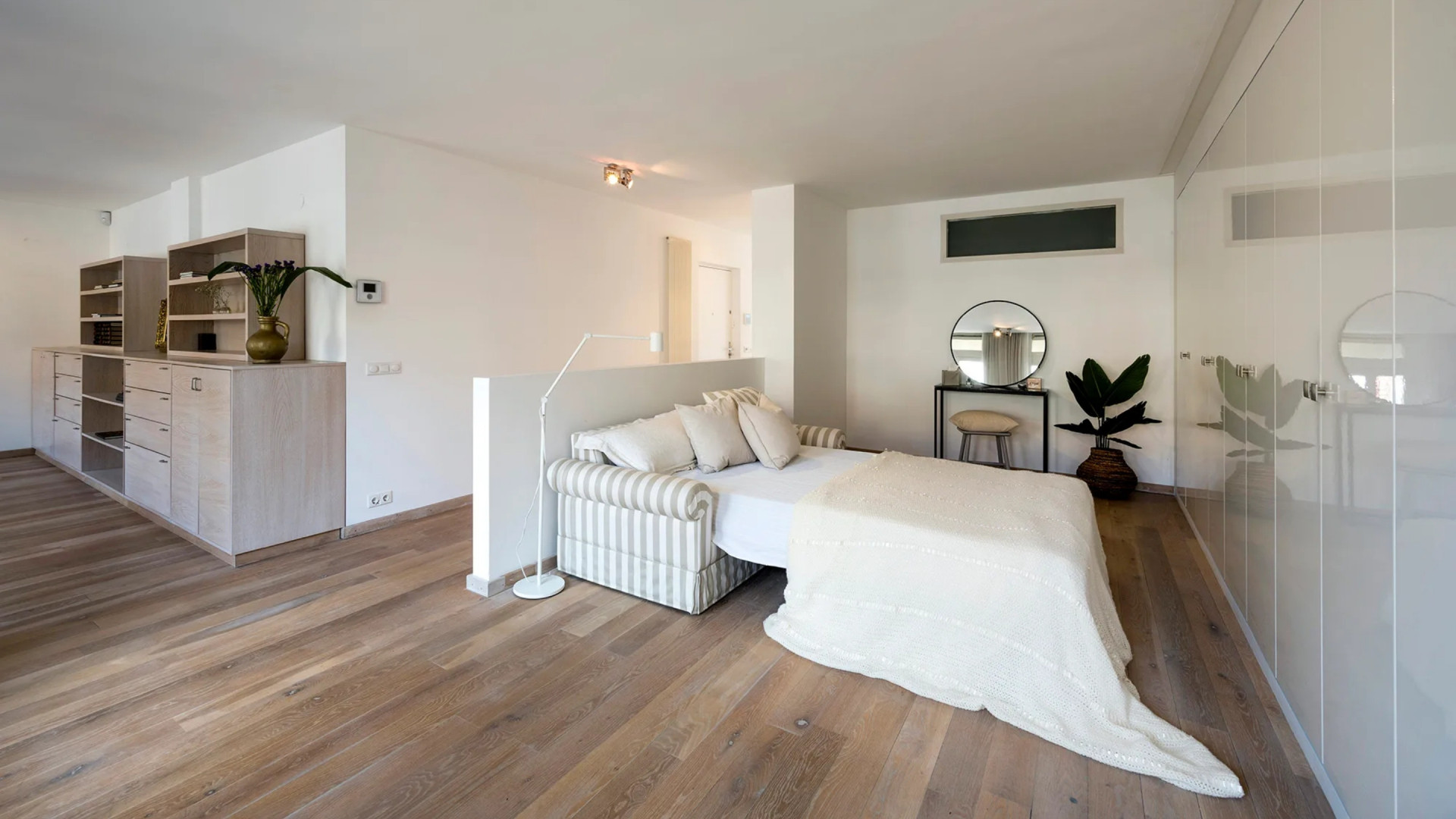 André van Duin koopt tweede miljoenenappartement in Laren. Zie foto’s 4