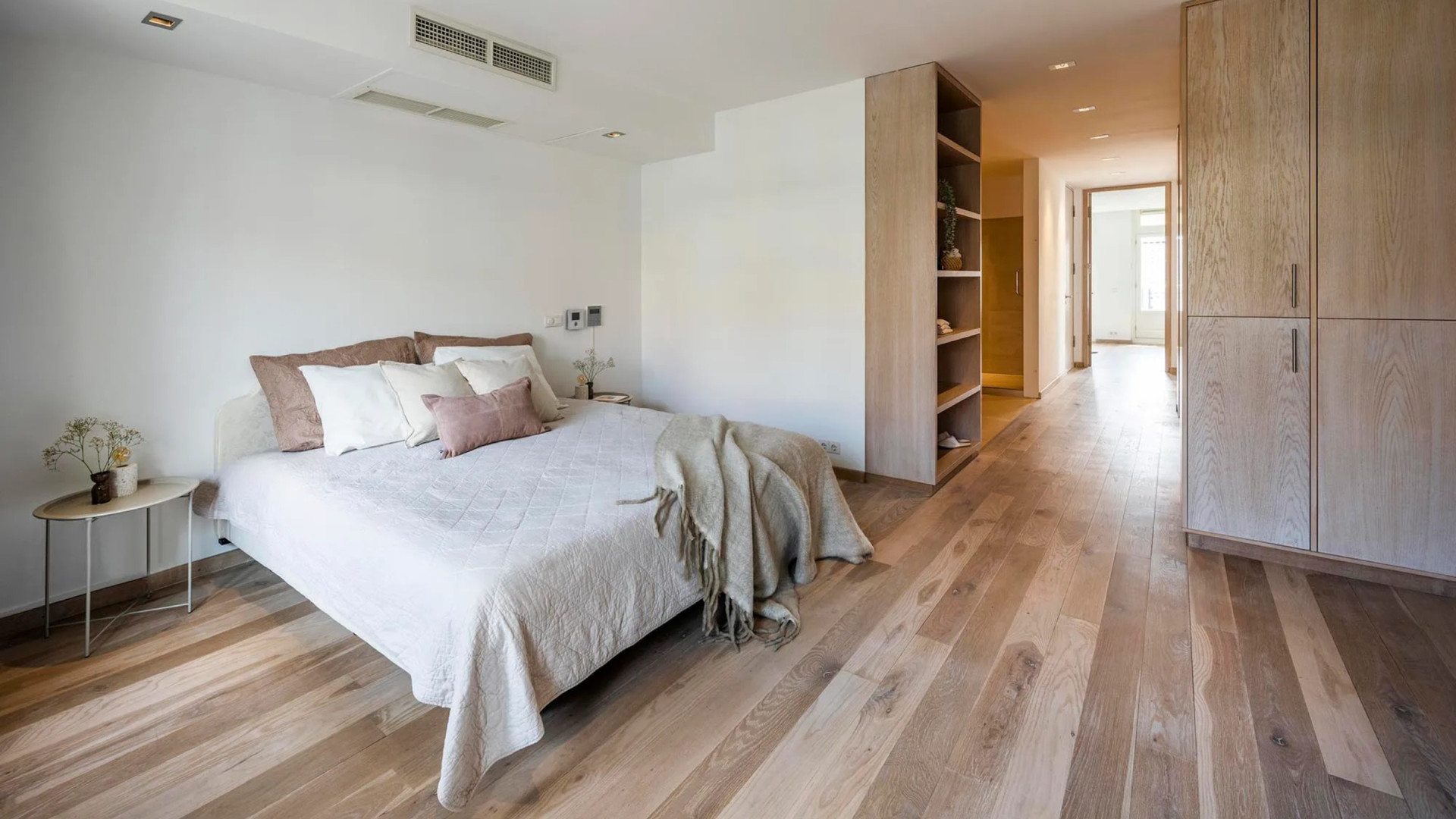 André van Duin koopt tweede miljoenenappartement in Laren. Zie foto’s 8