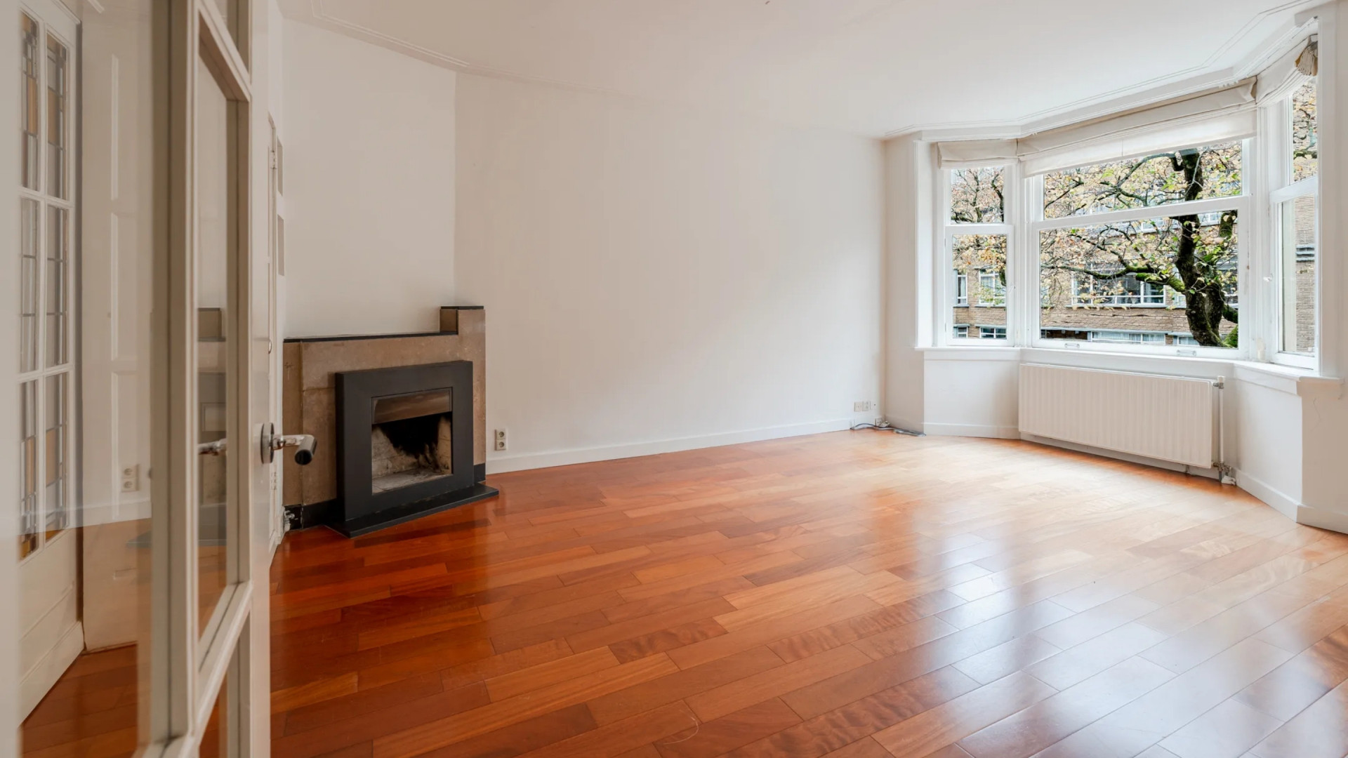 Bridget Maasland koopt prachtig appartement mét studio in Amsterdam. Zie foto’s 2