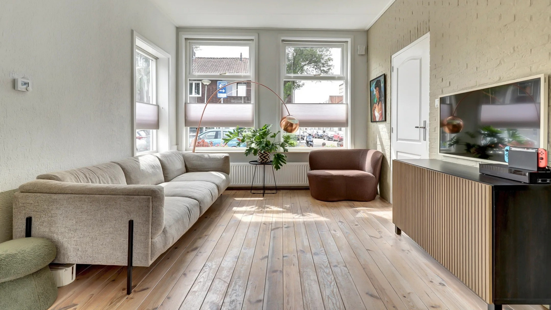 Acteur Oscar Aerts zet zijn jaren ’30-woning in Gouda te koop. Zie foto’s 2